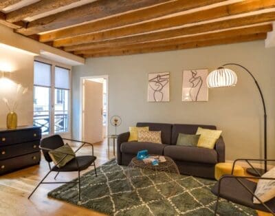 Luxury 3-Bedroom Paris Villa Near Louvre | Palais Royal District