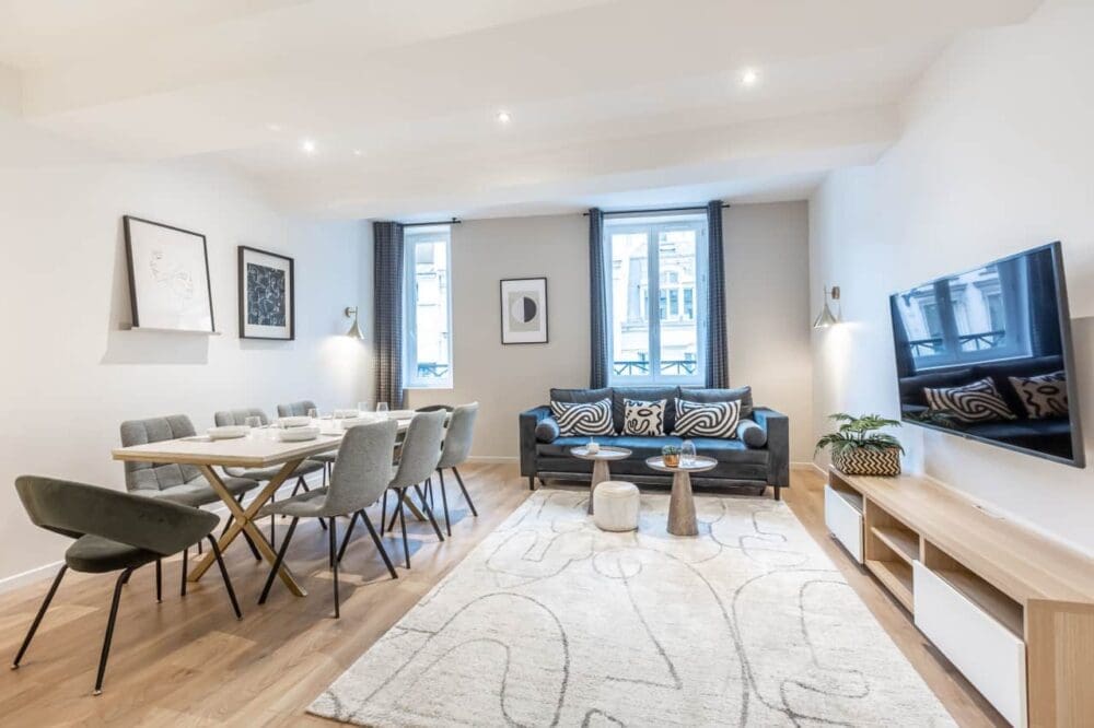 Luxury 3-Bedroom Paris Villa Rental | Historic Bastille District