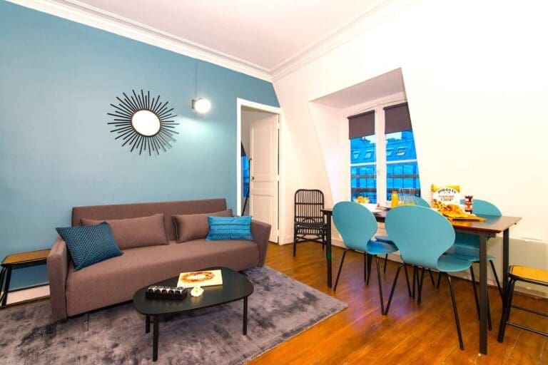 Luxury 3-Bedroom Villa Near Louvre & Palais Royal | Sleeps 6