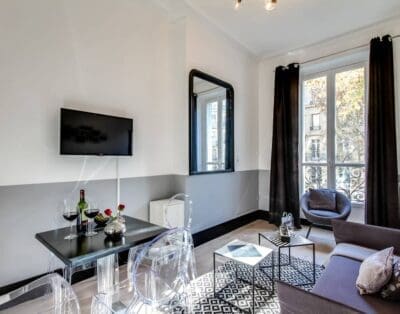 Luxury Paris Apartment in Saint-Germain | Central Villa Rental