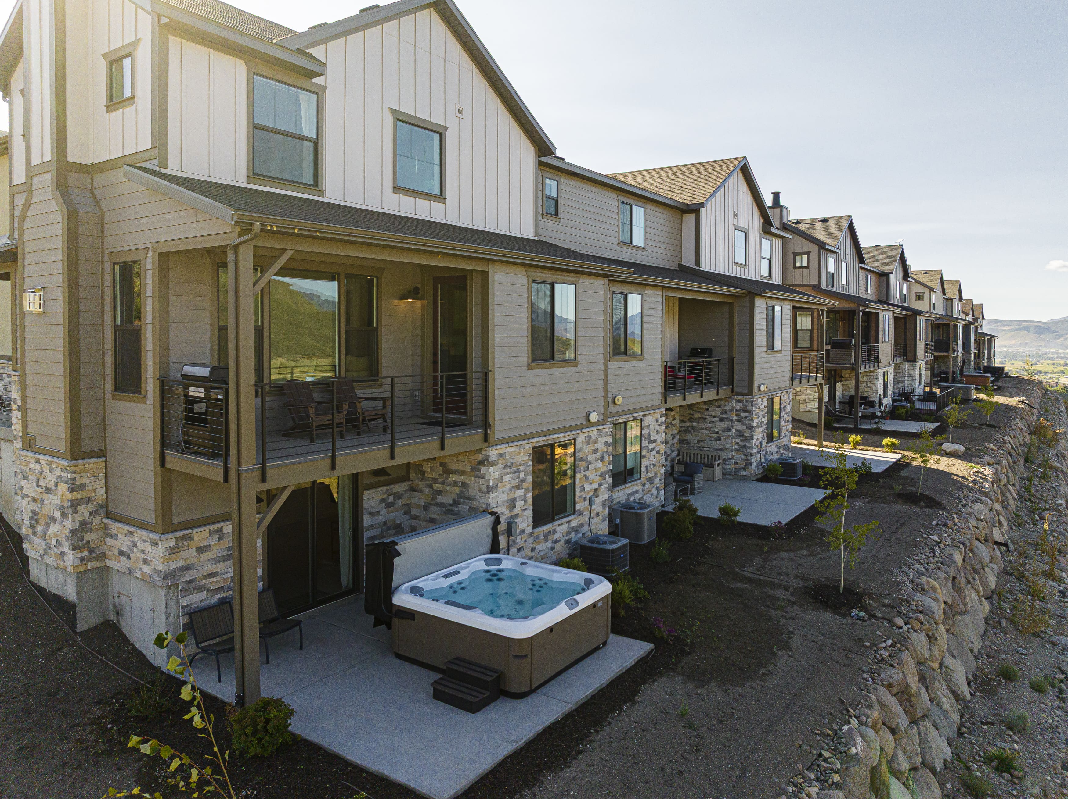 Alpine Vista Lodge: 4-Bedroom Ski Chalet Rental Park City with Hot Tub and Mountain Views