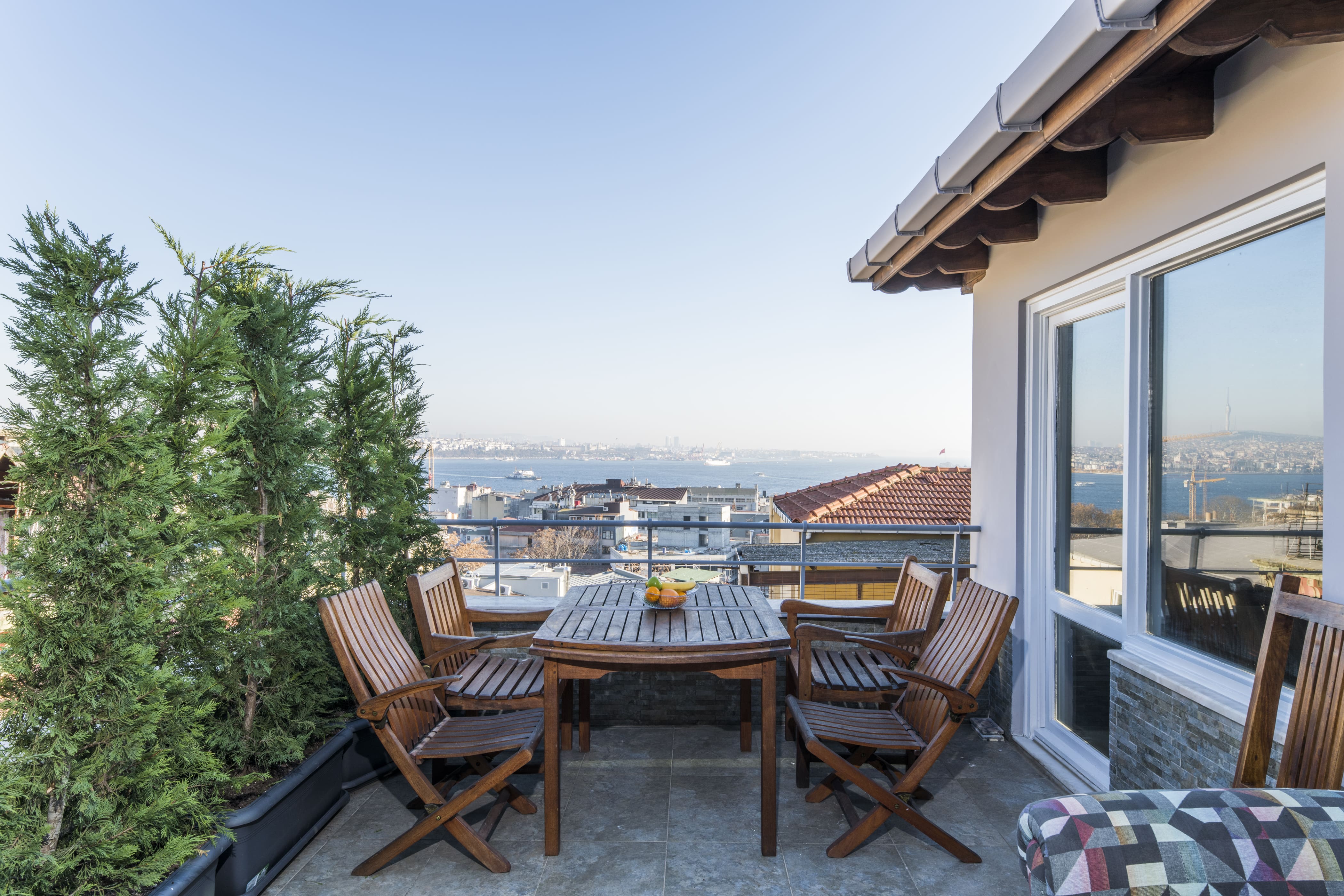 Apartman Galata Istanbul: Spacious 6-Bedroom Apartment with Seaview and Hot Tub, Istanbul