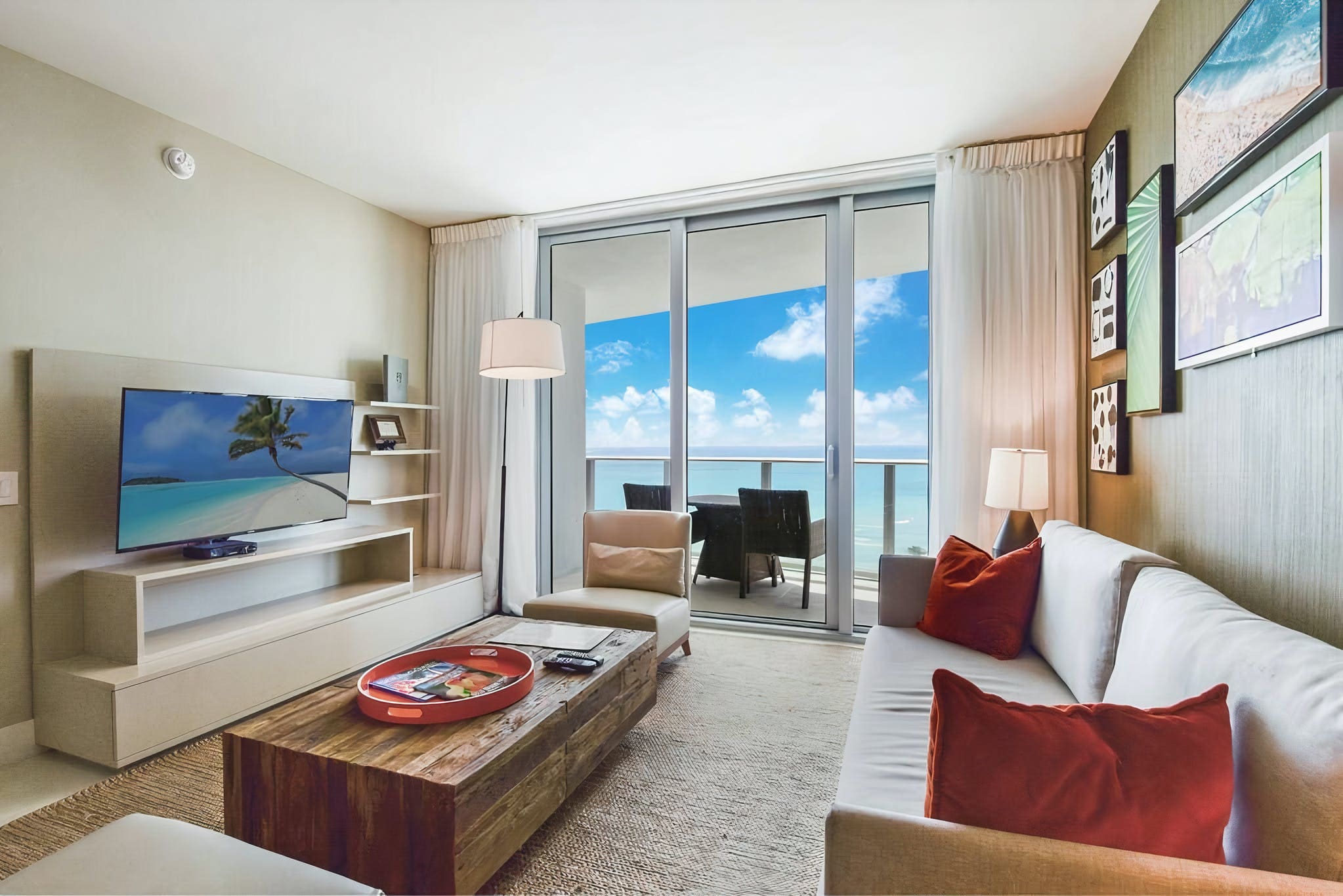 Apartment Hollywood Cypress: Luxury 2-Bedroom Apartment with Beachfront Views in Hollywood, Florida