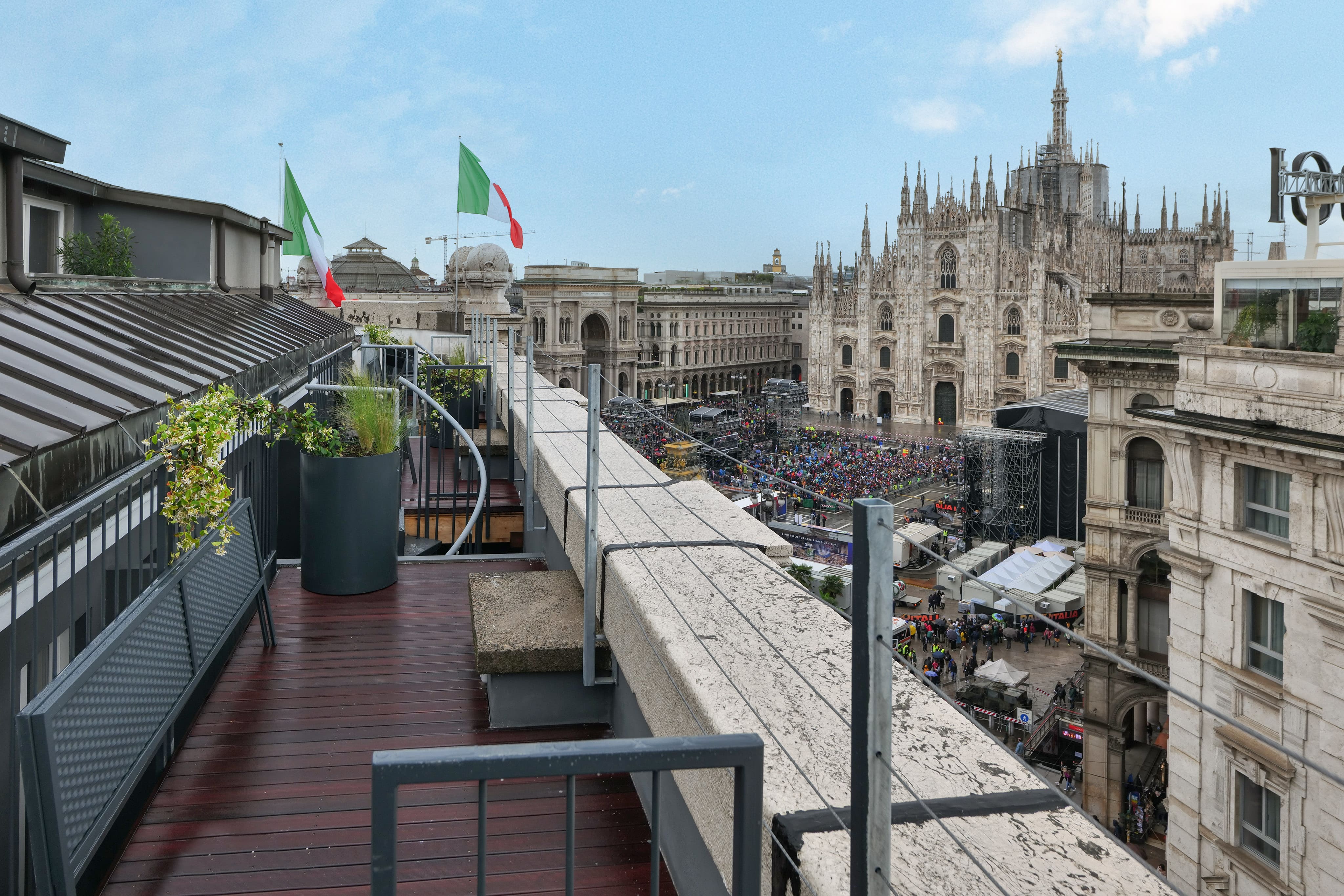 Appartamento Sant’Ambrogio Milano: Chic 1-Bedroom Apartment with Terrace Views, Milan Duomo