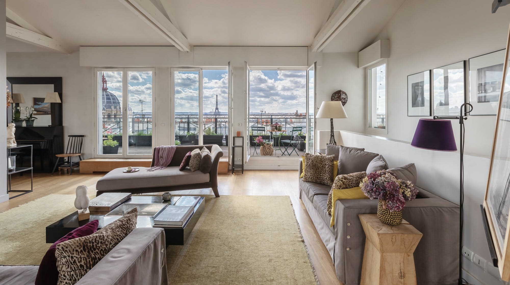 Appartement des Toits: 3-Bedroom Luxury Apartment Rental Paris with Panoramic Rooftop Views