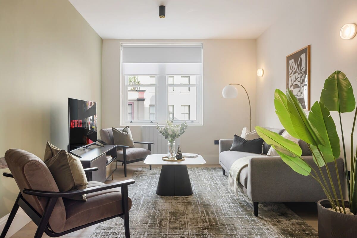 Bloomsbury Haven: Stylish 2-Bedroom Apartment in Central Bloomsbury, London