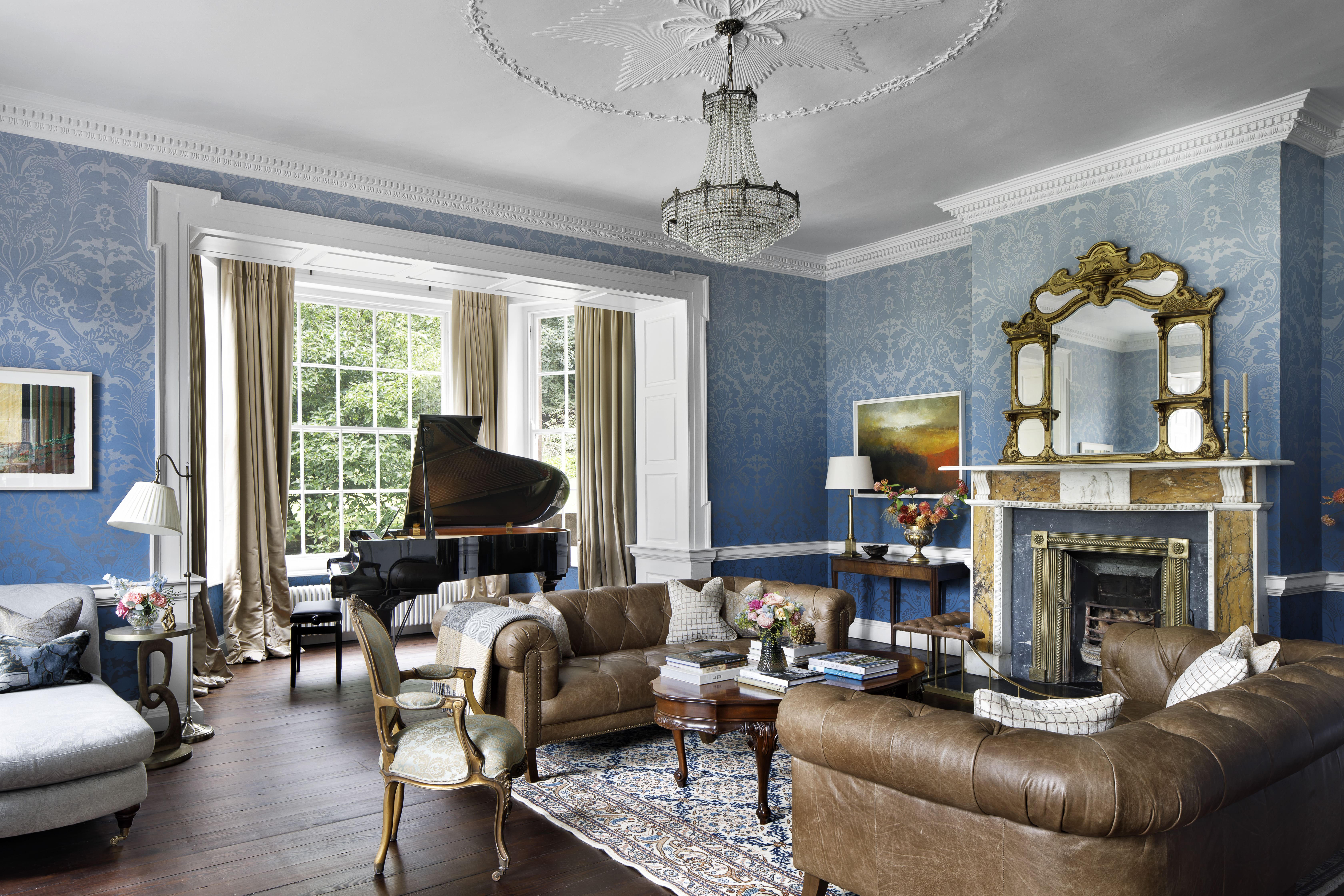 Caisleán na hÉireann: Luxury 8-Bedroom Apartment with Stunning Interiors, County Cork