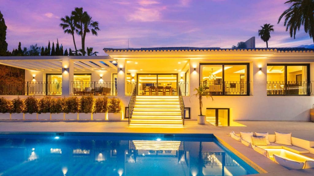 Casa Acebuchal San Pedro: Luxurious 5-Bedroom Apartment with Seaview and Pool, San Pedro