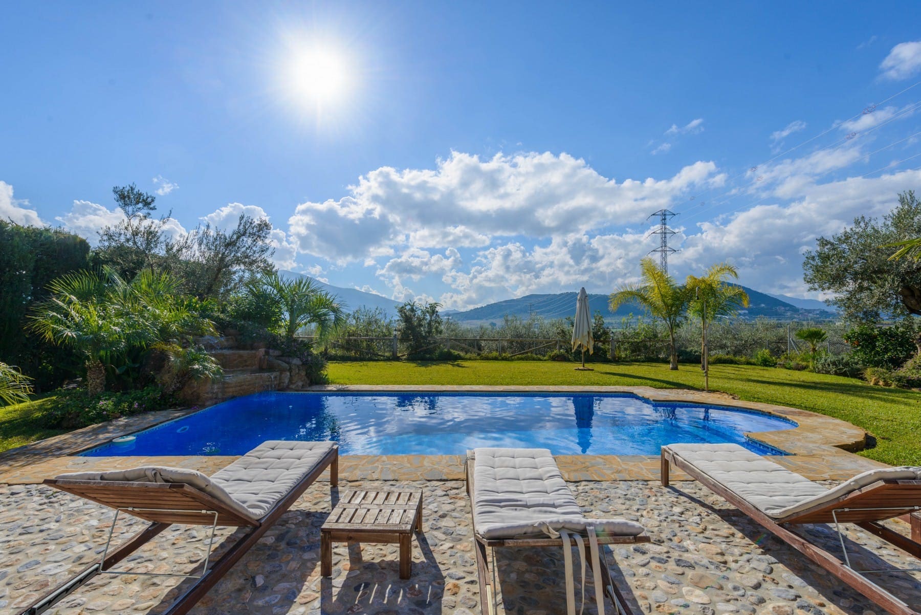 Casa Acebuche Valle: Luxury 4-Bedroom Golf Apartment with Stunning Seaview, Malaga Region