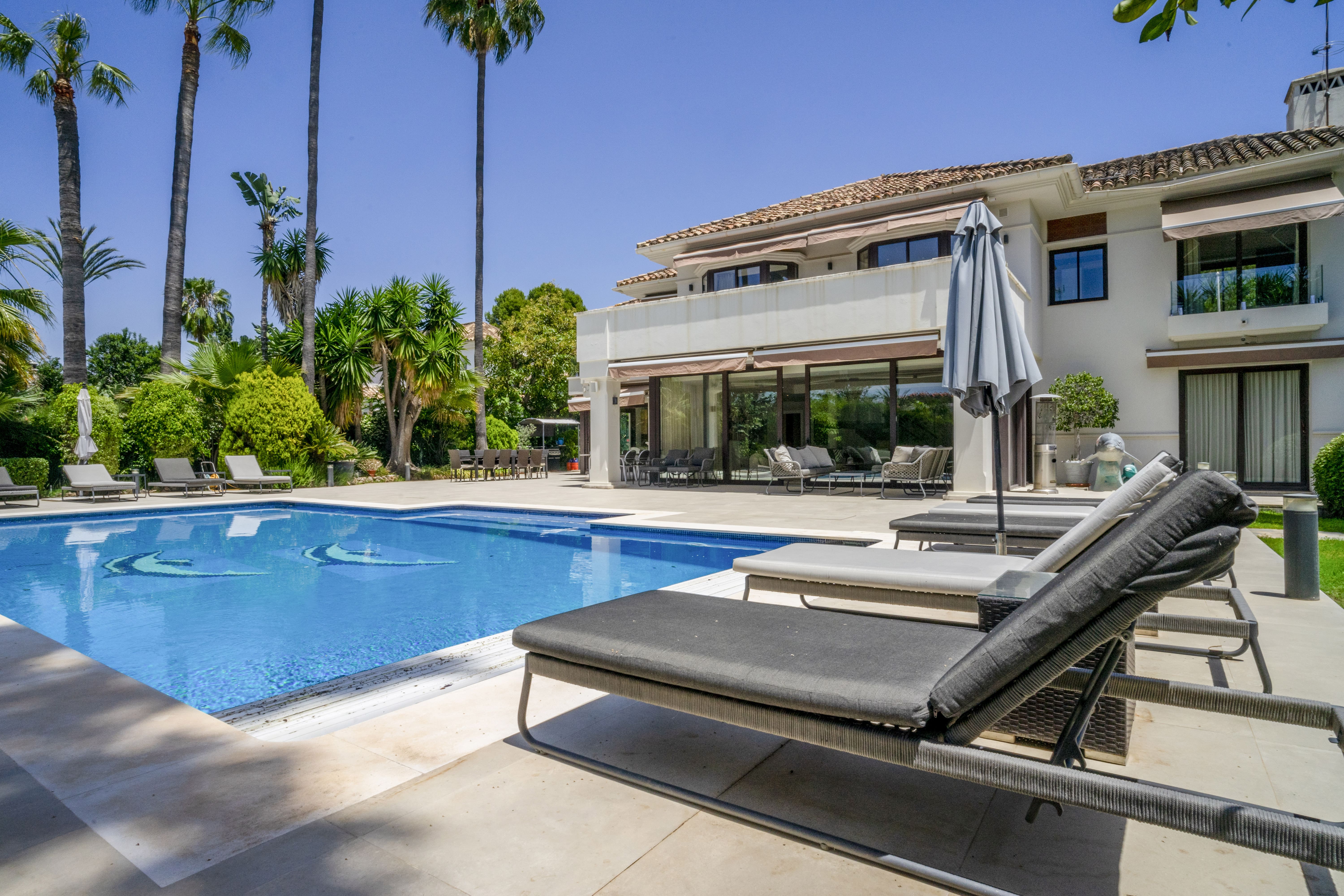 Casa Aceituno Benahavís: Luxurious 5-Bedroom Apartment with Stunning Sea Views, Costa Del Sol