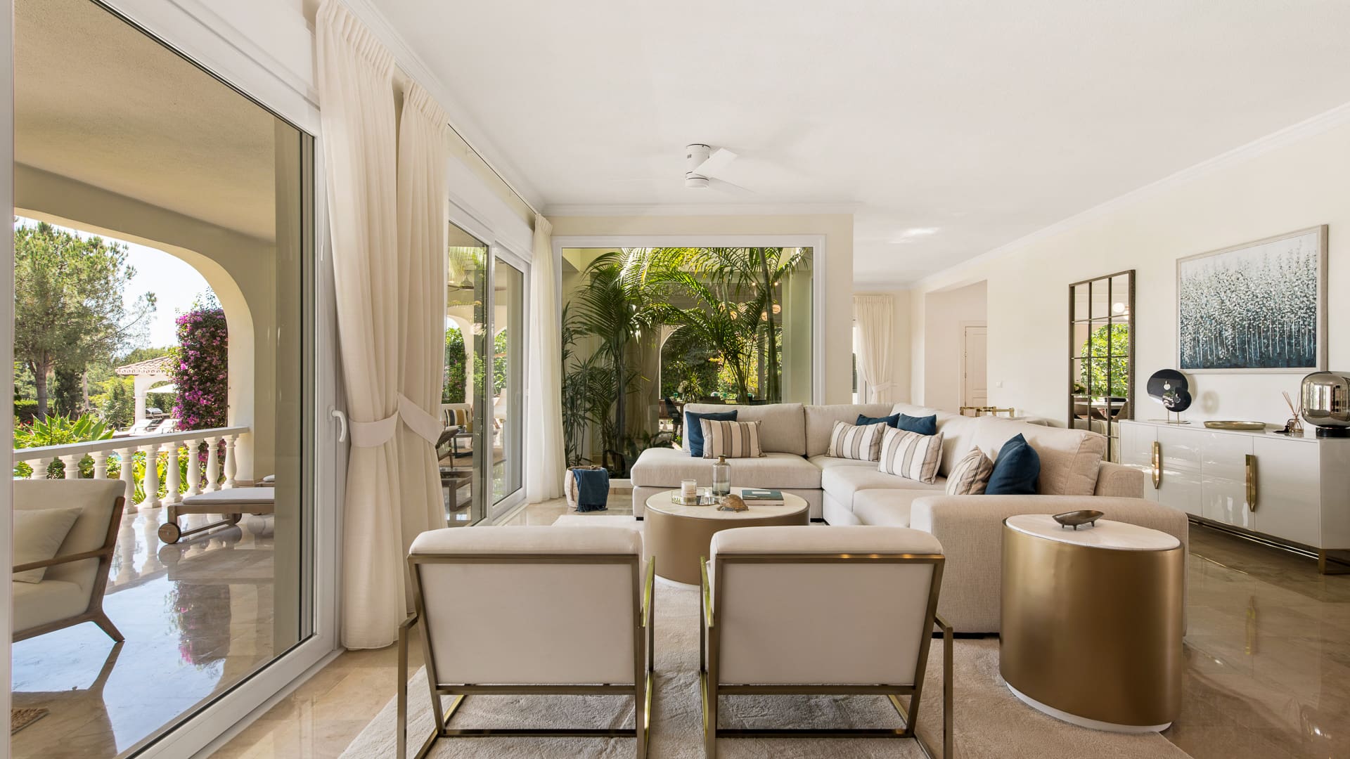 Casa Alborán Marbella Marbella: Luxury 5-Bedroom Apartment with Stunning Seaviews, Marbella