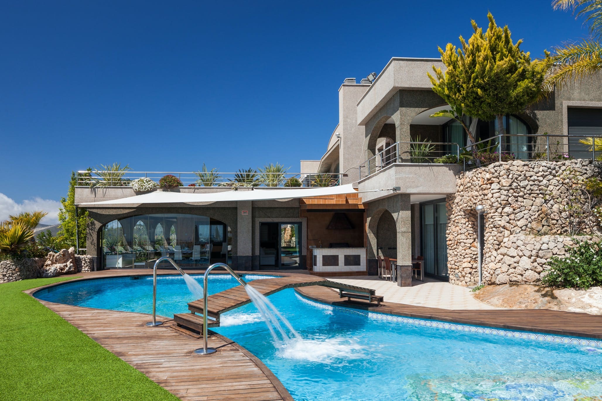 Casa Algarrobo Ibiza: Luxury 6-Bedroom Apartment with Hot Tub and Seaview, Ibiza Town