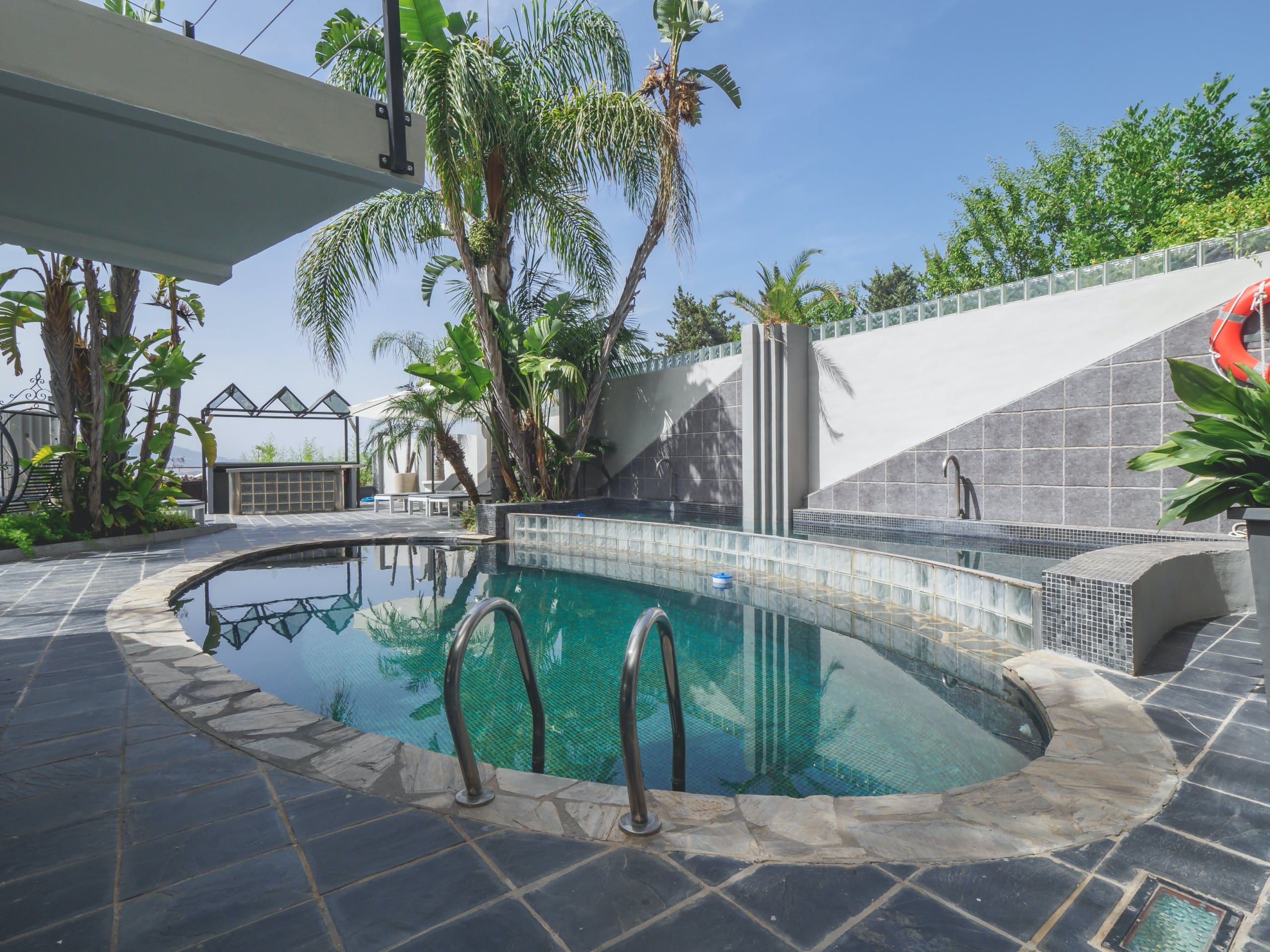 Casa Alhaurin Grande: Luxury 6-Bedroom Apartment with Pool and Sea Views, Costa Del Sol