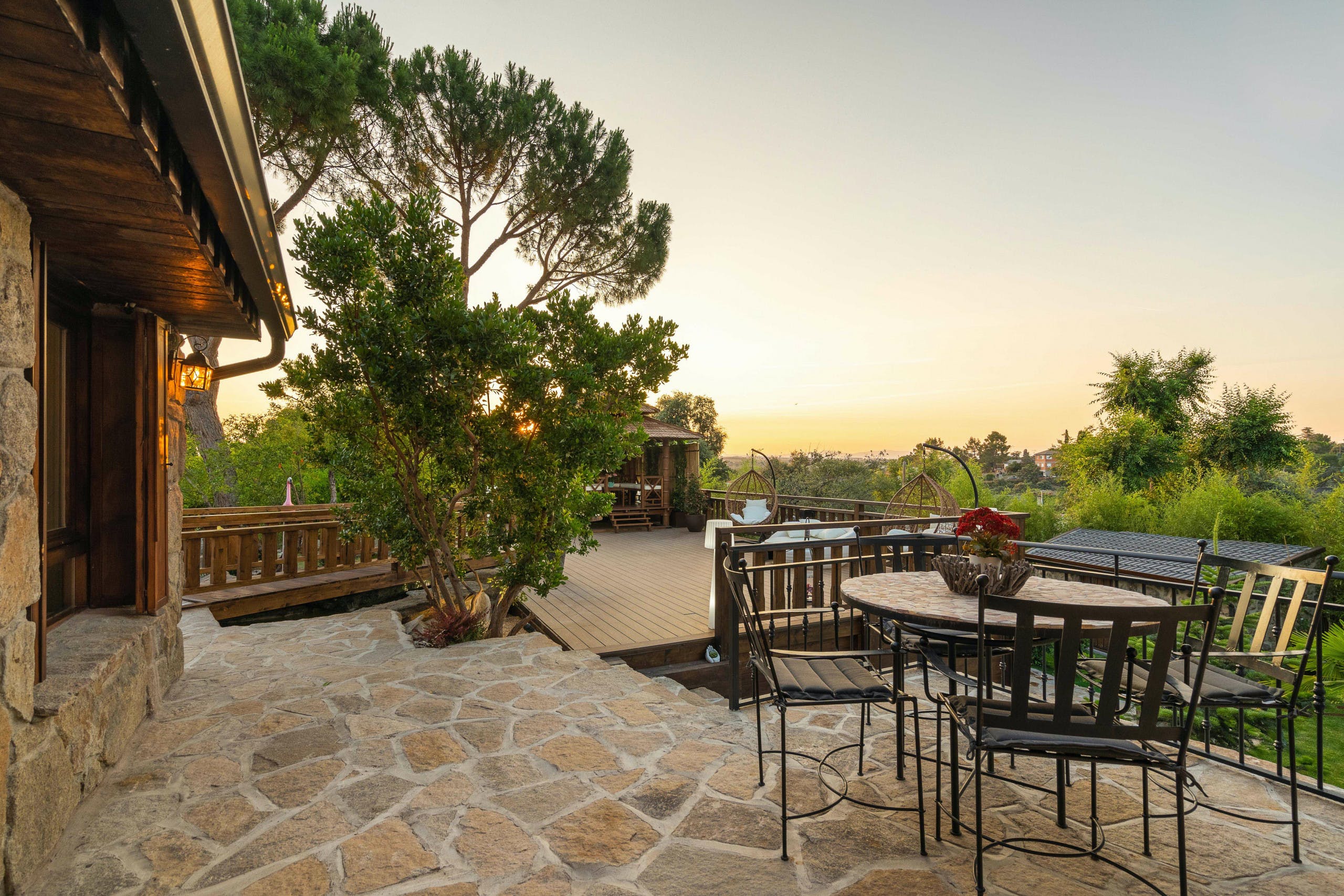 Casa Almendra Madrid: Spacious 3-Bedroom Apartment with Sauna and Hot Tub, Madrid