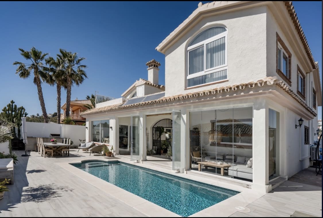 Casa Almijara Mijas: Luxurious 5-Bedroom Apartment with Pool and Sea View, Costa Del Sol