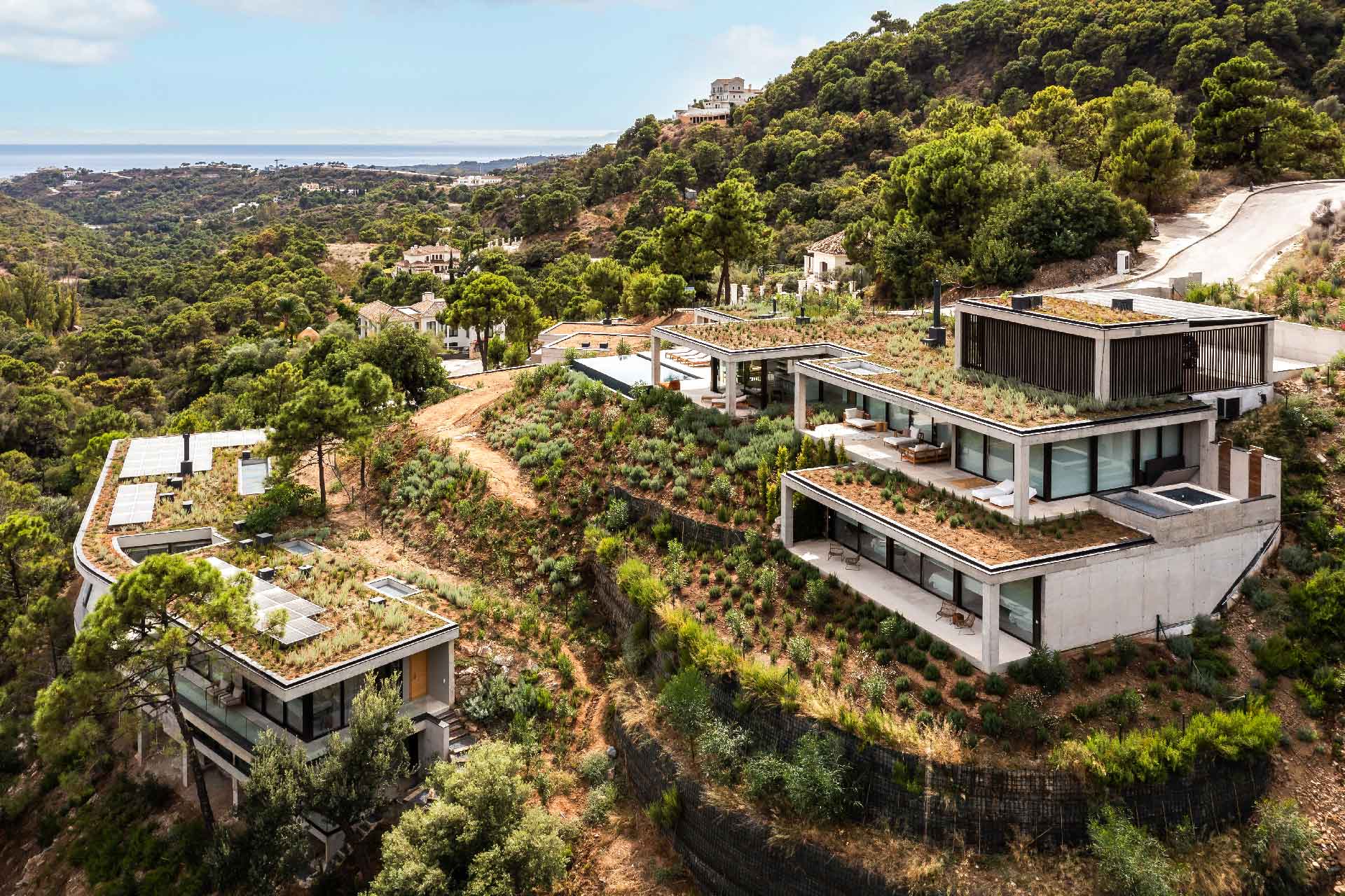 Casa Almijara San Pedro: Luxury 5-Bedroom Apartment with Pool and Hot Tub, San Pedro