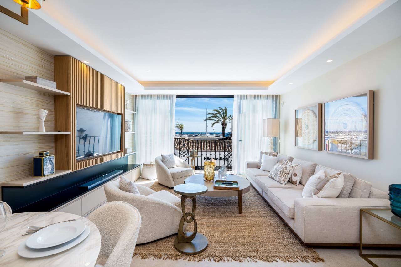 Casa Almijara San Pedro San Pedro de Alcántara: Chic 2-Bedroom Apartment with Seaview, San Pedro de Alcántara