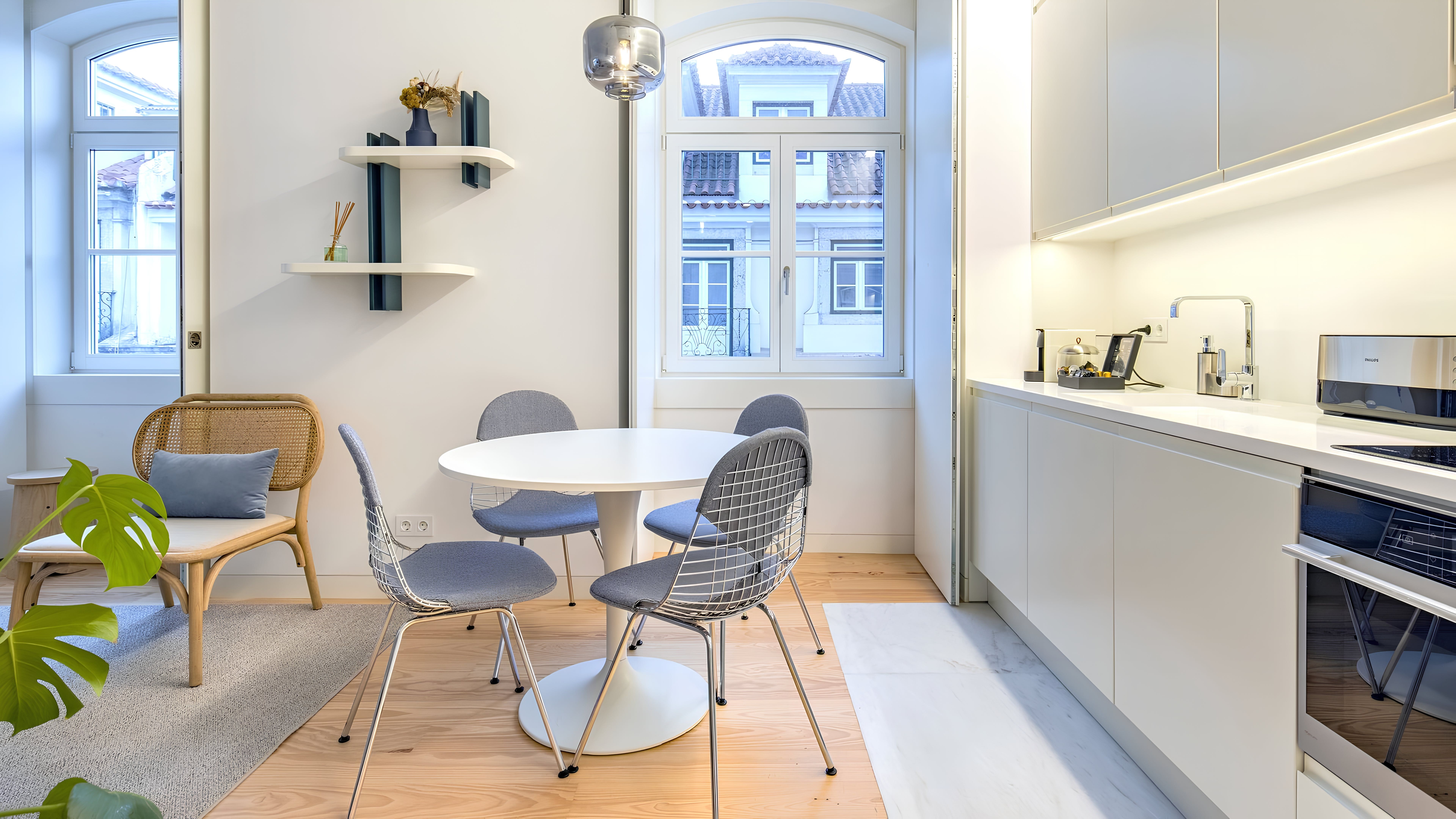 Casa Amoreira Campo Pequeno: Chic 2-Bedroom Apartment with Air-Con, Campo Pequeno