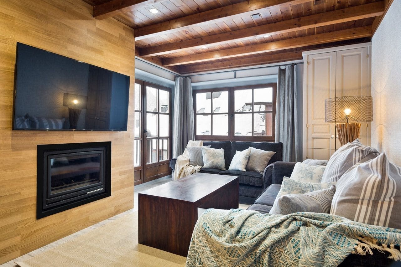 Casa Aneto Aran: 3-Bedroom Luxury Ski Apartment with Family-Friendly Amenities, Val d’Aran