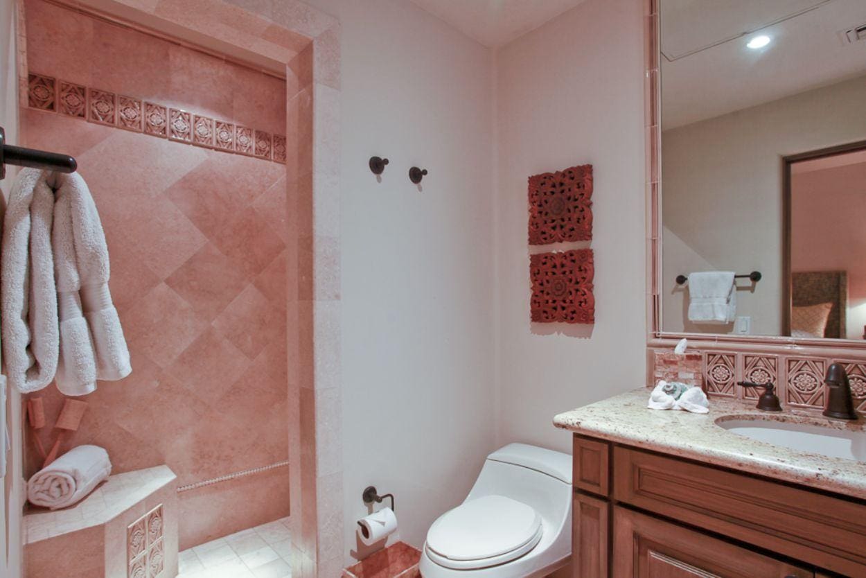 Casa Bahía Dorada: 4-Bedroom Resort Villa Rental Cabo San Lucas with Pool and Sea Views