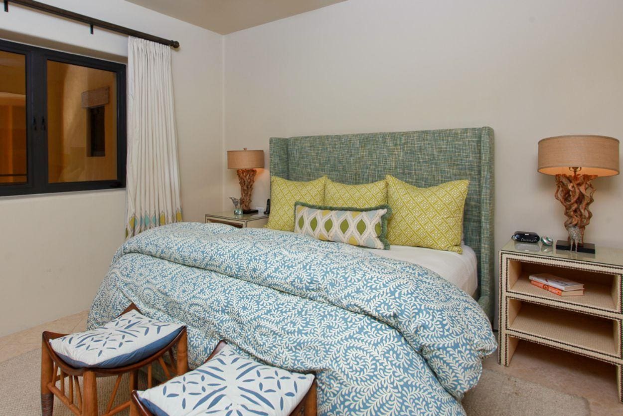 Casa Bahía Dorada: 4-Bedroom Resort Villa Rental Cabo San Lucas with Pool and Sea Views