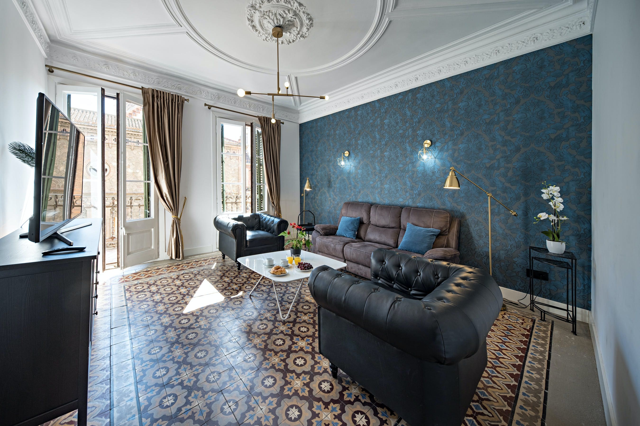 Casa Baluard Eixample: Spacious 4-Bedroom Apartment with Air-Con, Eixample, Barcelona