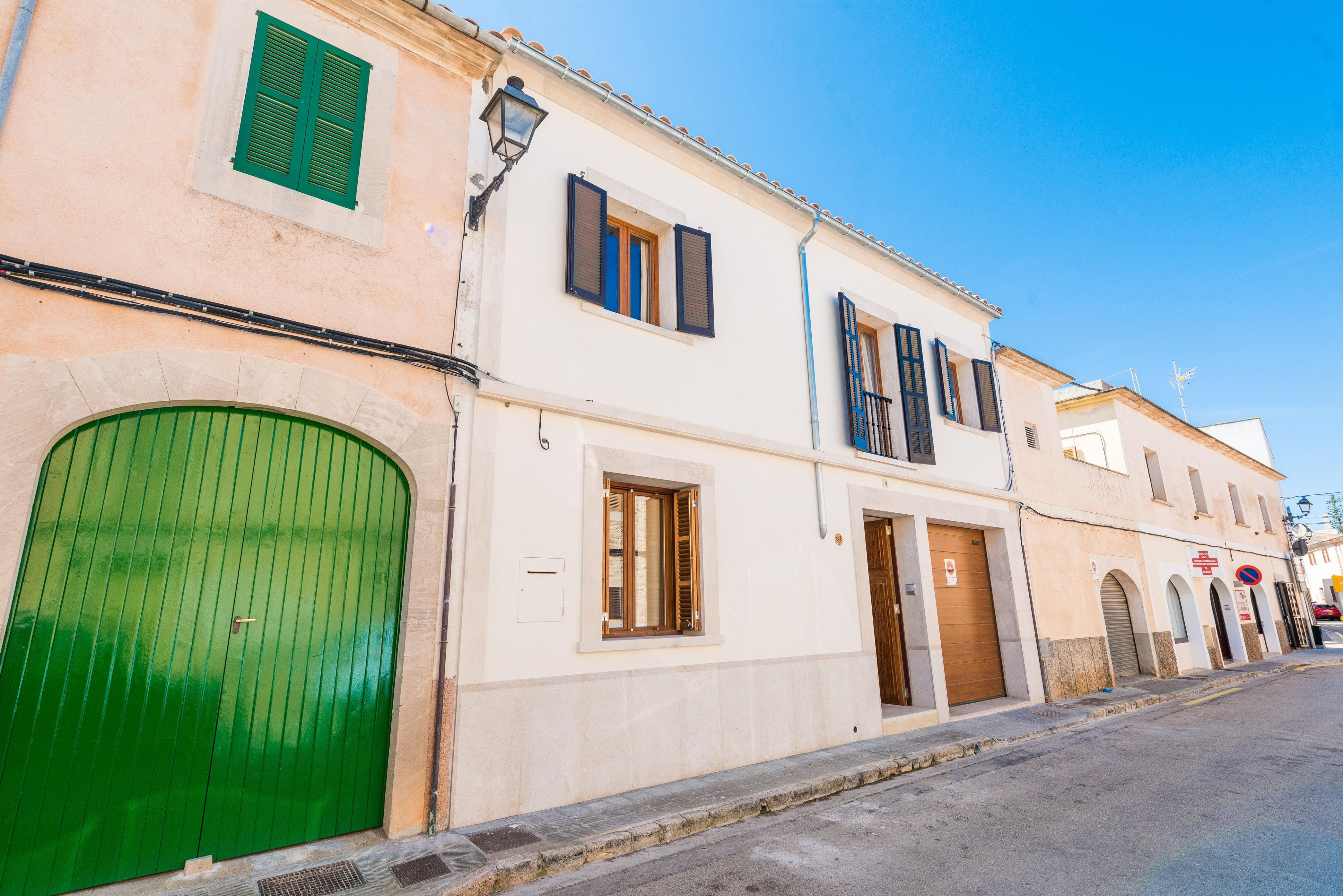 Casa Barraca Santanyi: Spacious 4-Bedroom Apartment with Pool, Cala Santanyi