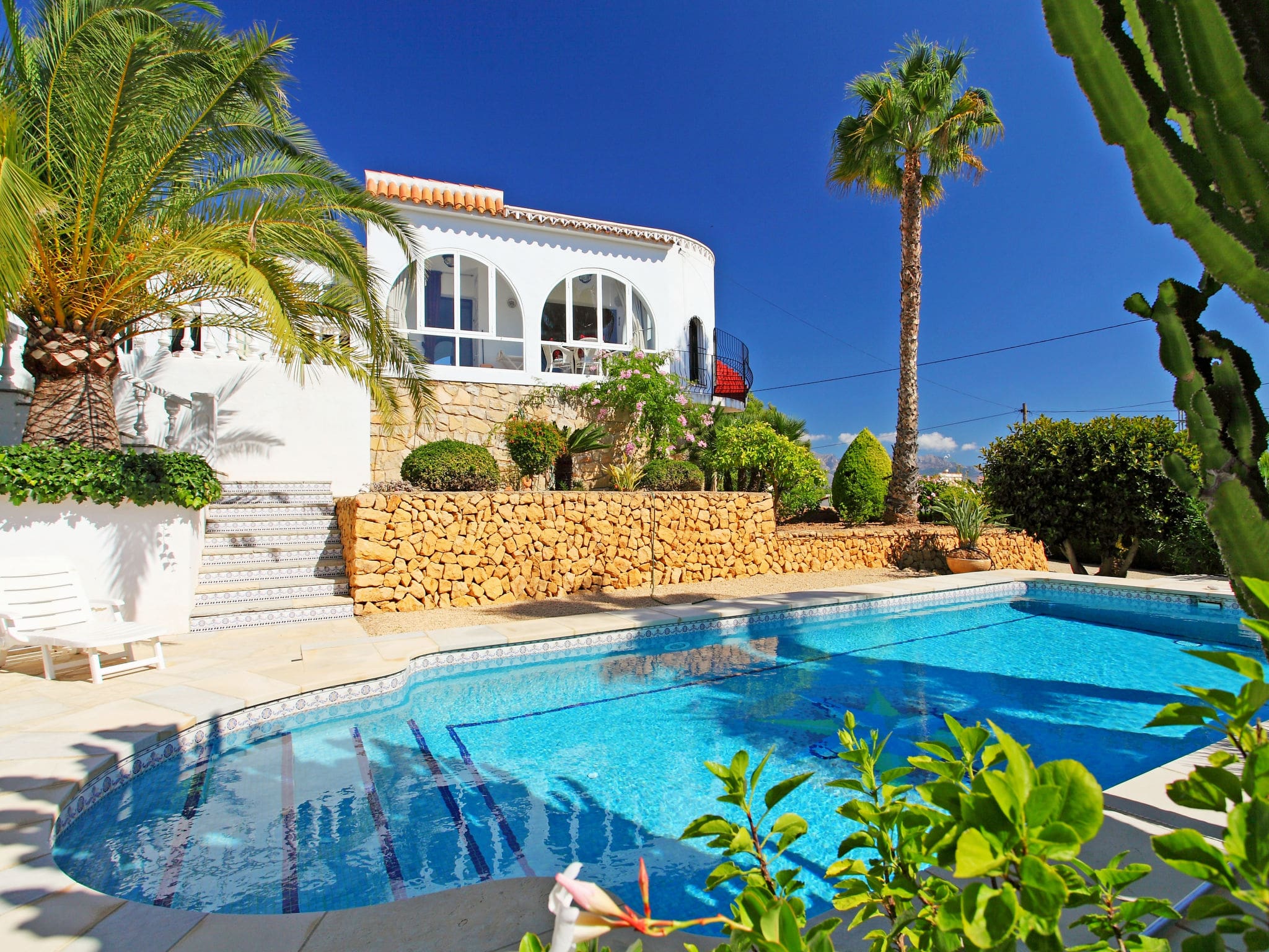 Casa Bernia Nucia: Charming 2-Bedroom Holiday Villa with Shared Pool Near Benidorm Costa Blanca