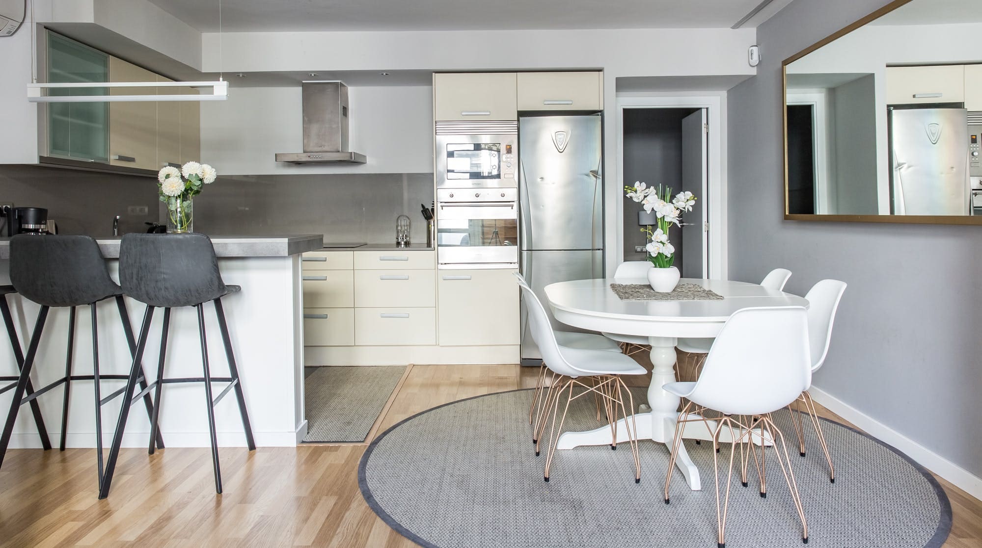 Casa Bogatell Poblenou: 3-Bedroom Apartment with Seaview and Air-Con, Barcelona Poblenou