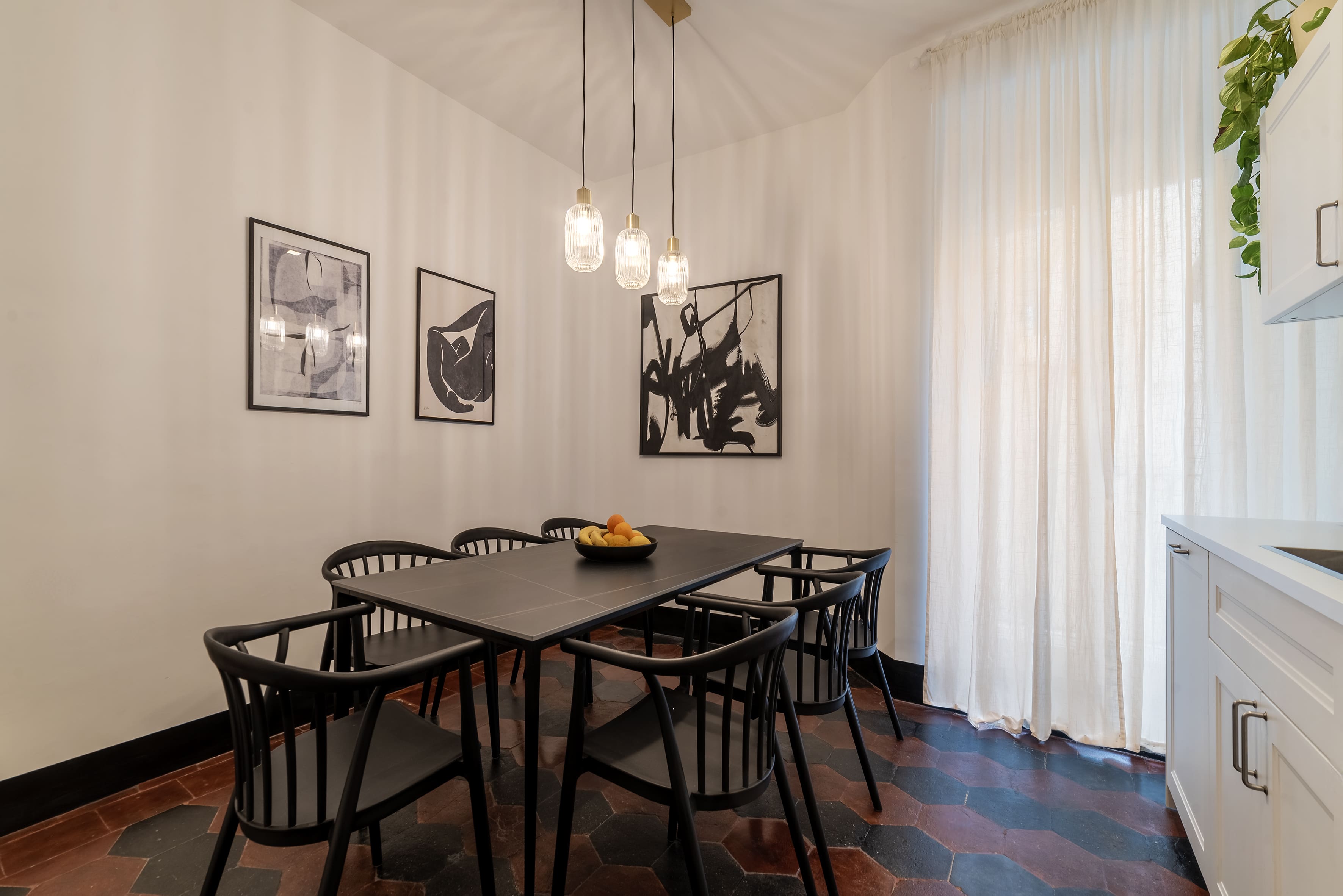 Casa Borghese Rome: Charming 3-Bedroom Apartment with Rooftop Terrace, Pincio & Villa Borghese