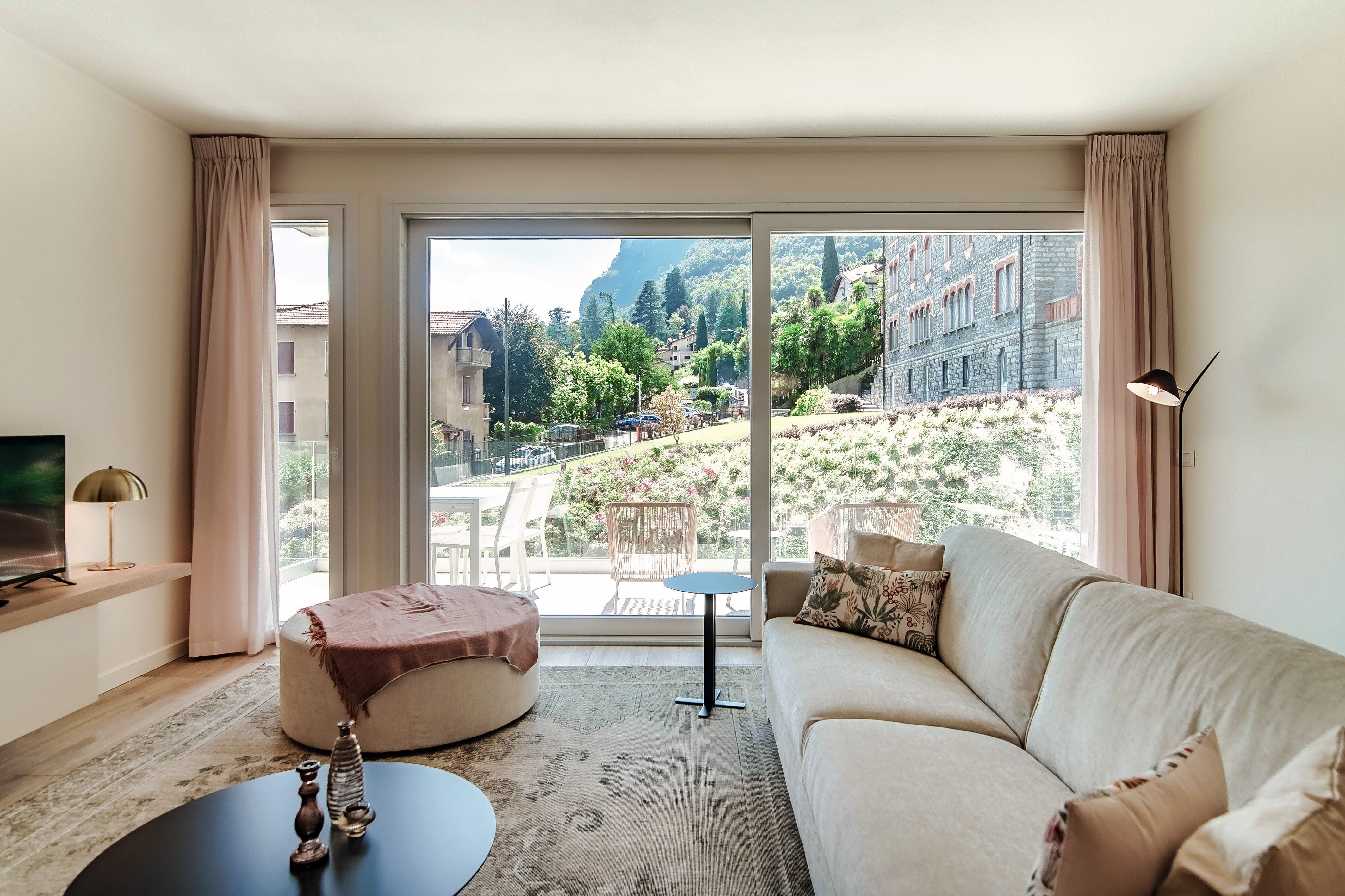 Casa Breva Menaggio: Chic 2-Bedroom Apartment with Shared Pool, Lake Como