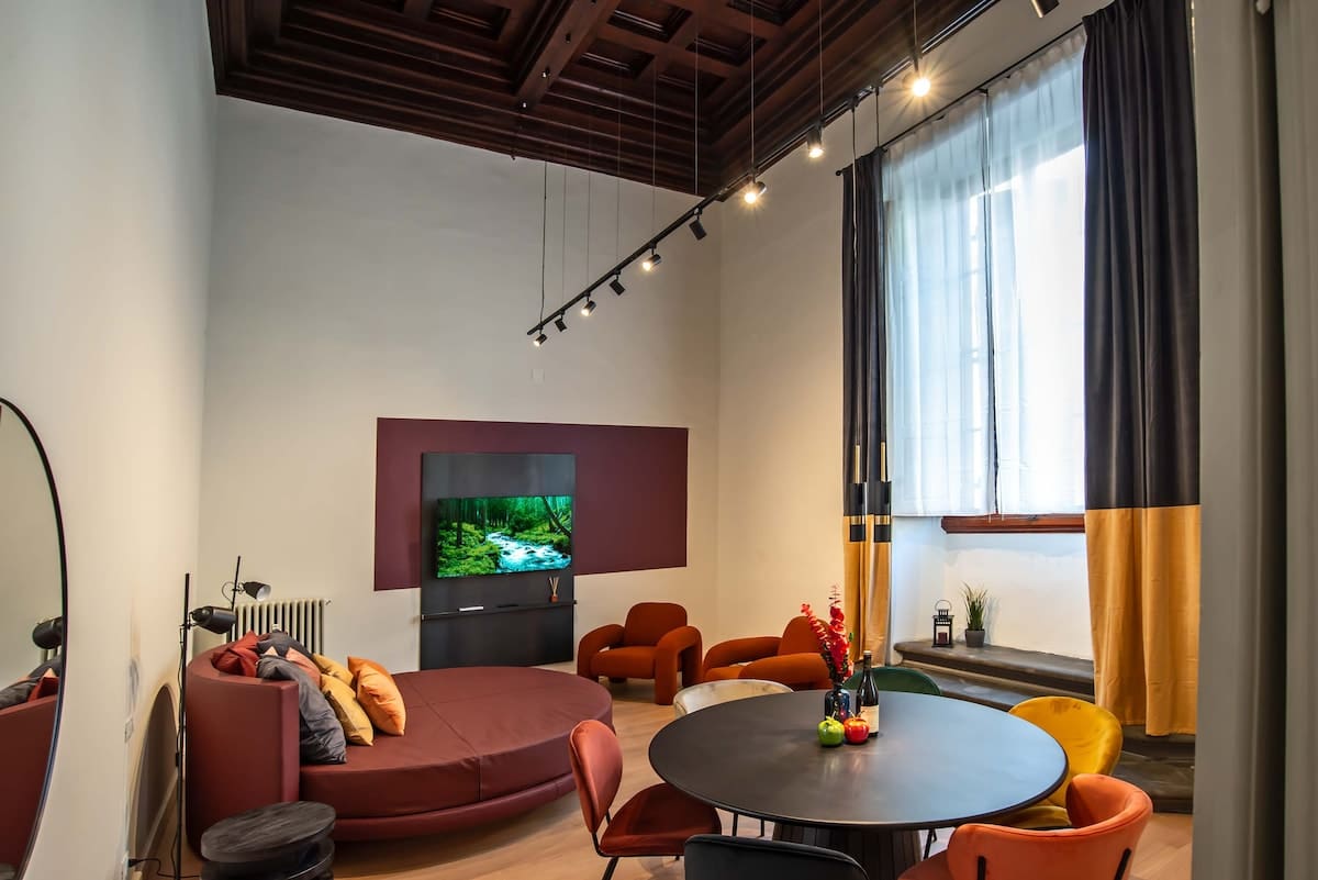 Casa Buontalenti Firenze Duomo: Elegant 2-Bedroom Apartment with Air Conditioning, Apartment Rental Duomo Florence
