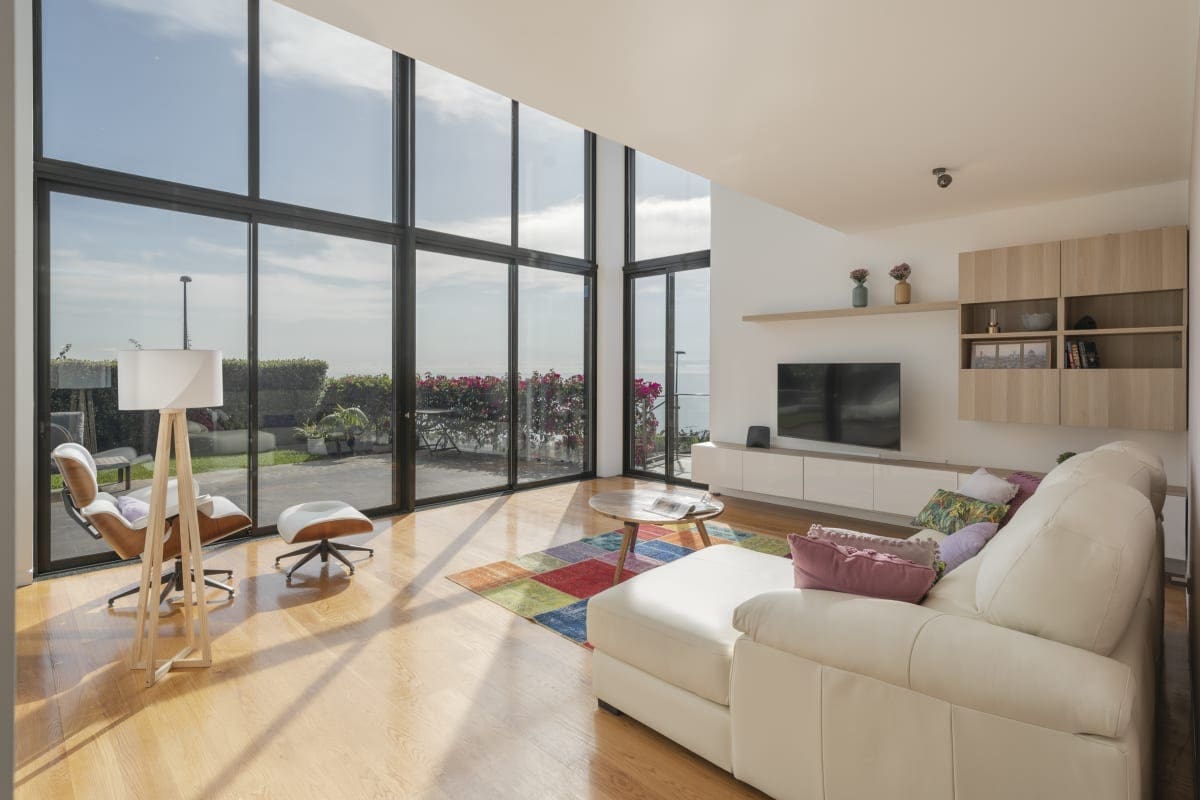 Casa Cabo Girão: Luxury 3-Bedroom Apartment with Seaview and Pool, Câmara de Lobos