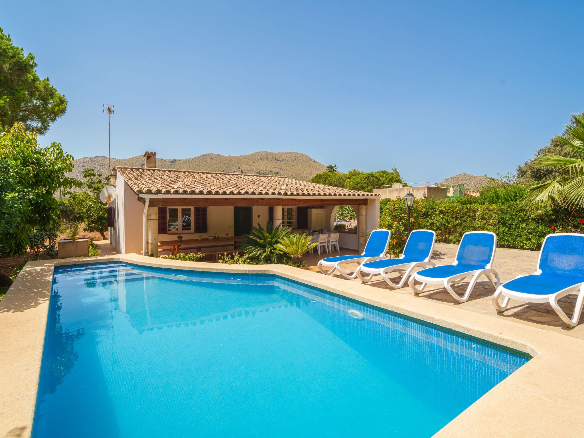 Casa Calvari Pollença: Beautiful 4-Bedroom Family Villa with Private Pool and Mountain Views near Historic Town