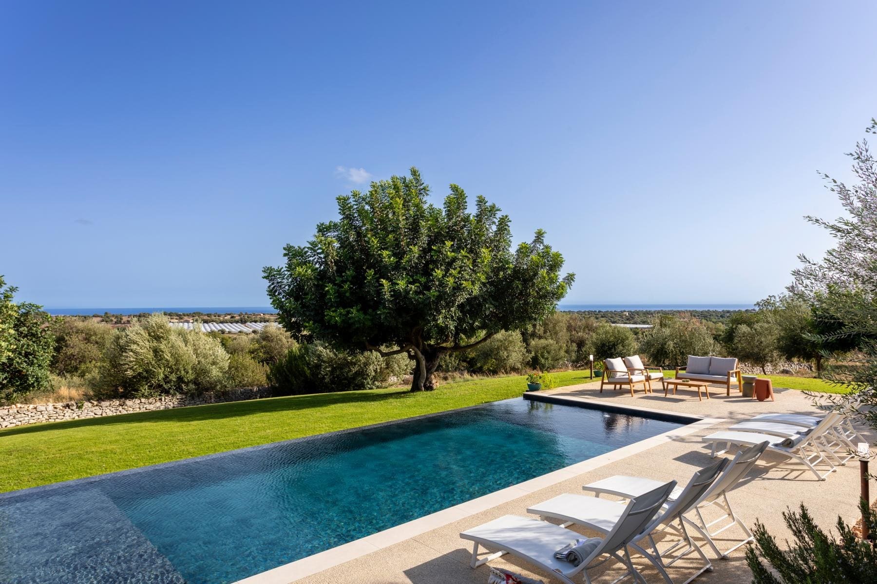 Casa Carrubo Modica: Luxury 4-Bedroom Apartment with Sea Views and Pool, Sicily