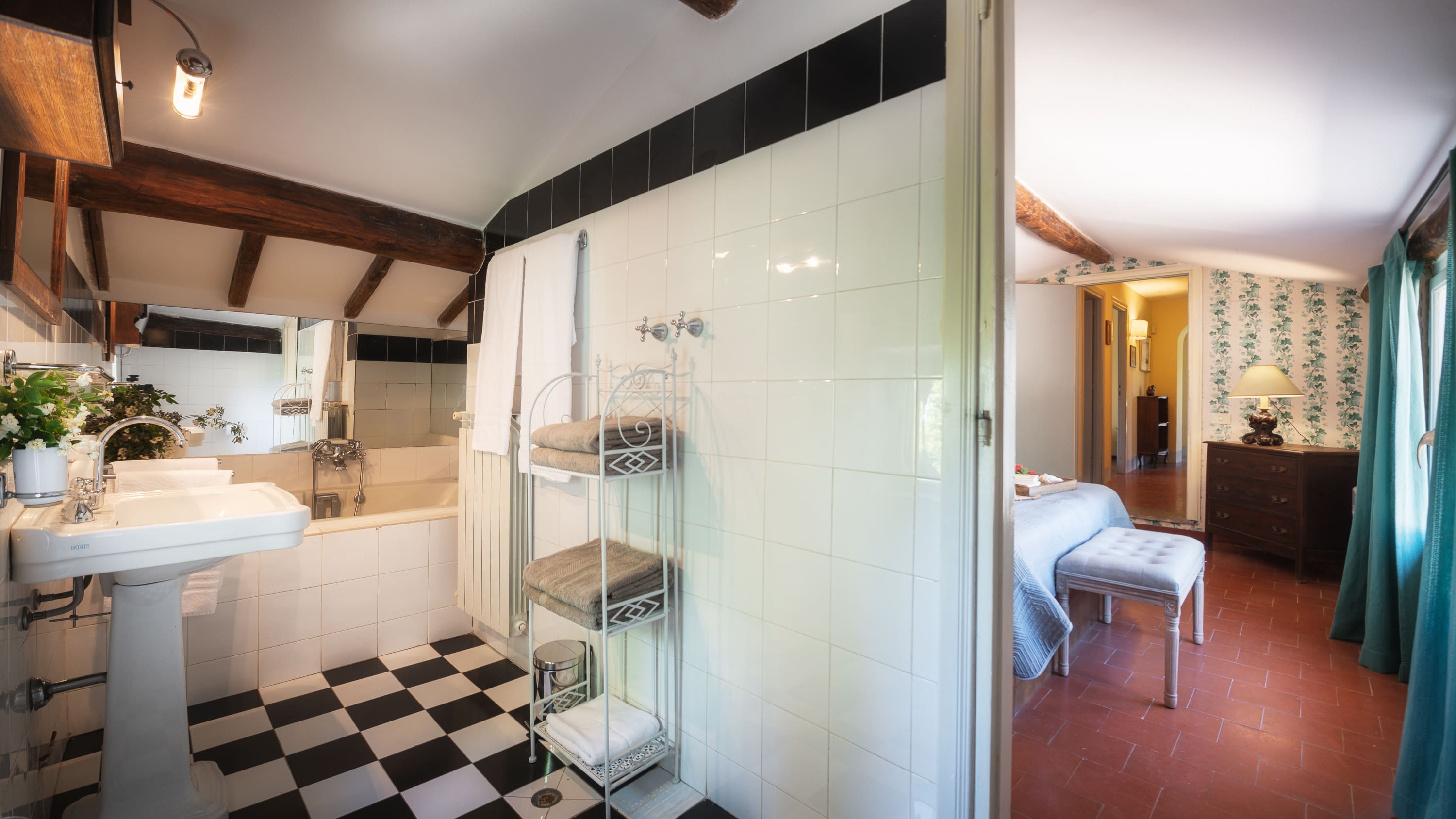 Casa Castagno Corchiano: Luxury 6-Bedroom Apartment with Pool, Tuscany