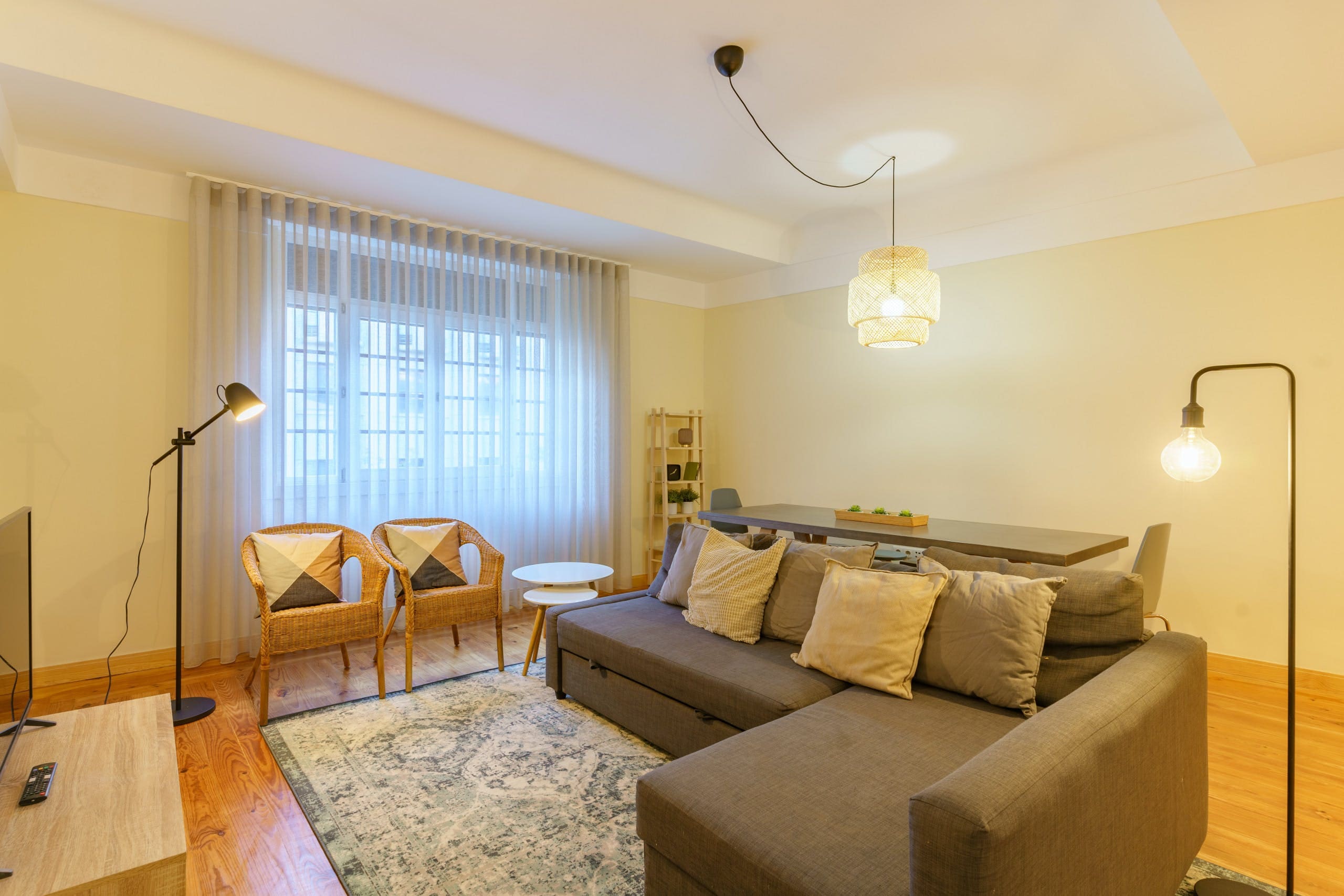 Casa Cedro Bolhão: Spacious 5-Bedroom Family-Friendly Apartment, Porto