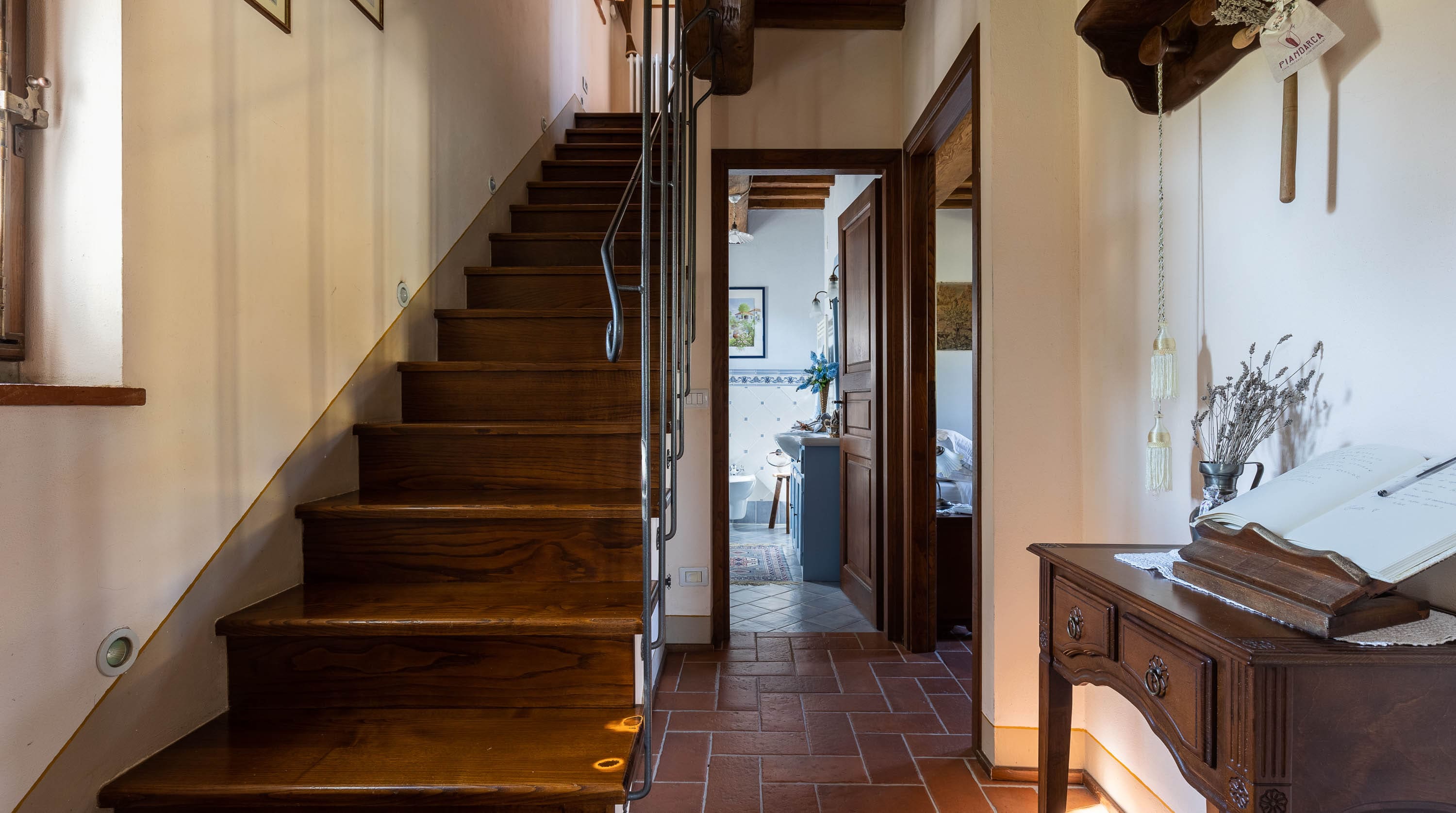 Casa Cipresso Cortona: Luxury 3-Bedroom Apartment with Infinity Pool, Tuscany