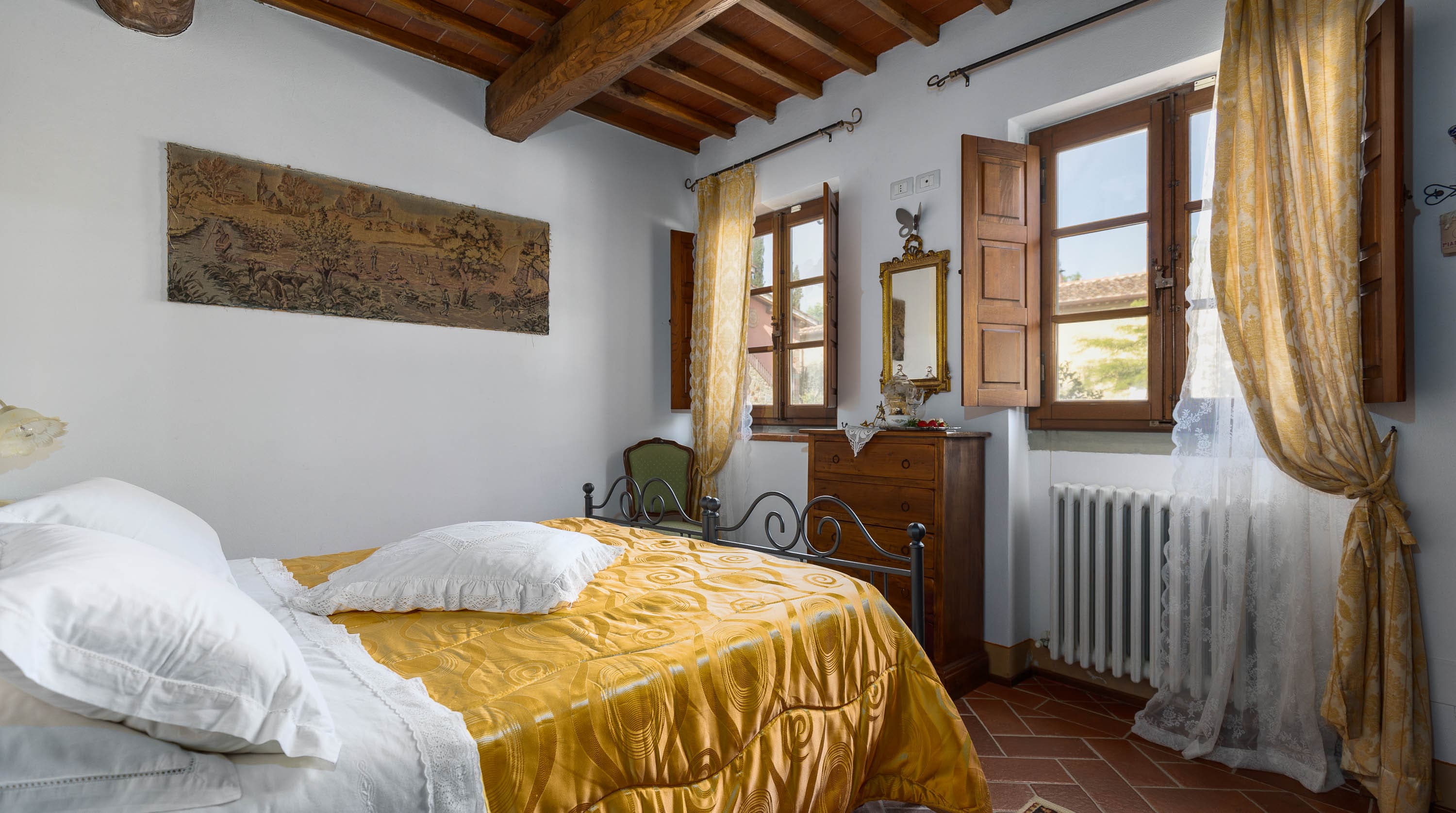 Casa Cipresso Cortona: Luxury 3-Bedroom Apartment with Infinity Pool, Tuscany