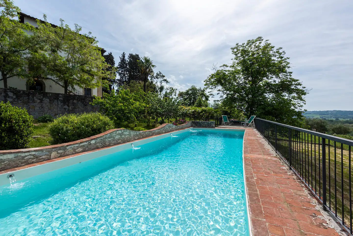 Casa Collina Coverciano: Luxury 7-Bedroom Apartment with Pool and Tennis Court, Tuscany