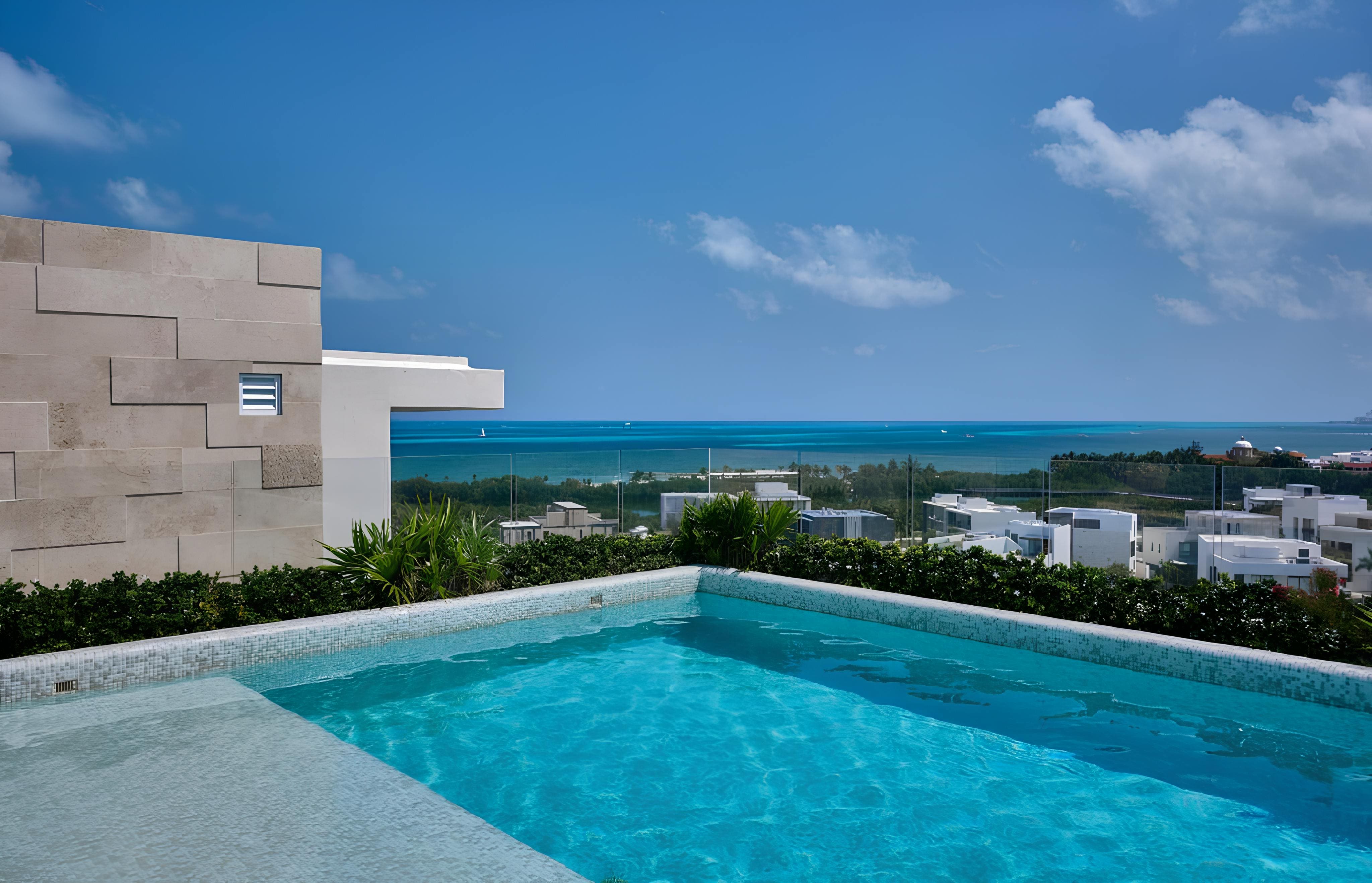 Casa de las Aguas: Luxury Apartment Cancún with Sea Views and Hot Tub for 7 Guests