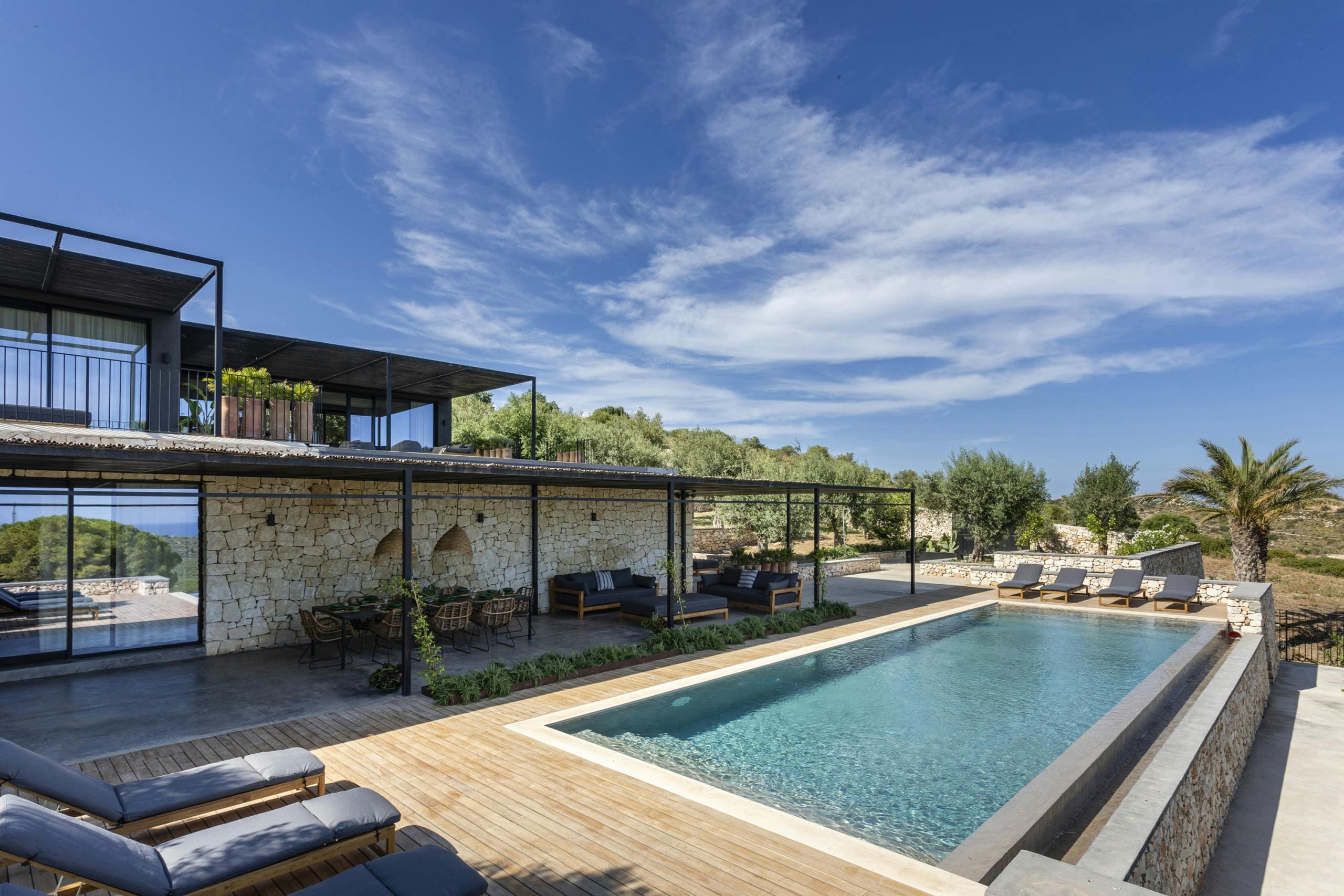 Casa dei Limoni: Luxury 4-Bedroom Villa with Private Pools, Val di Noto