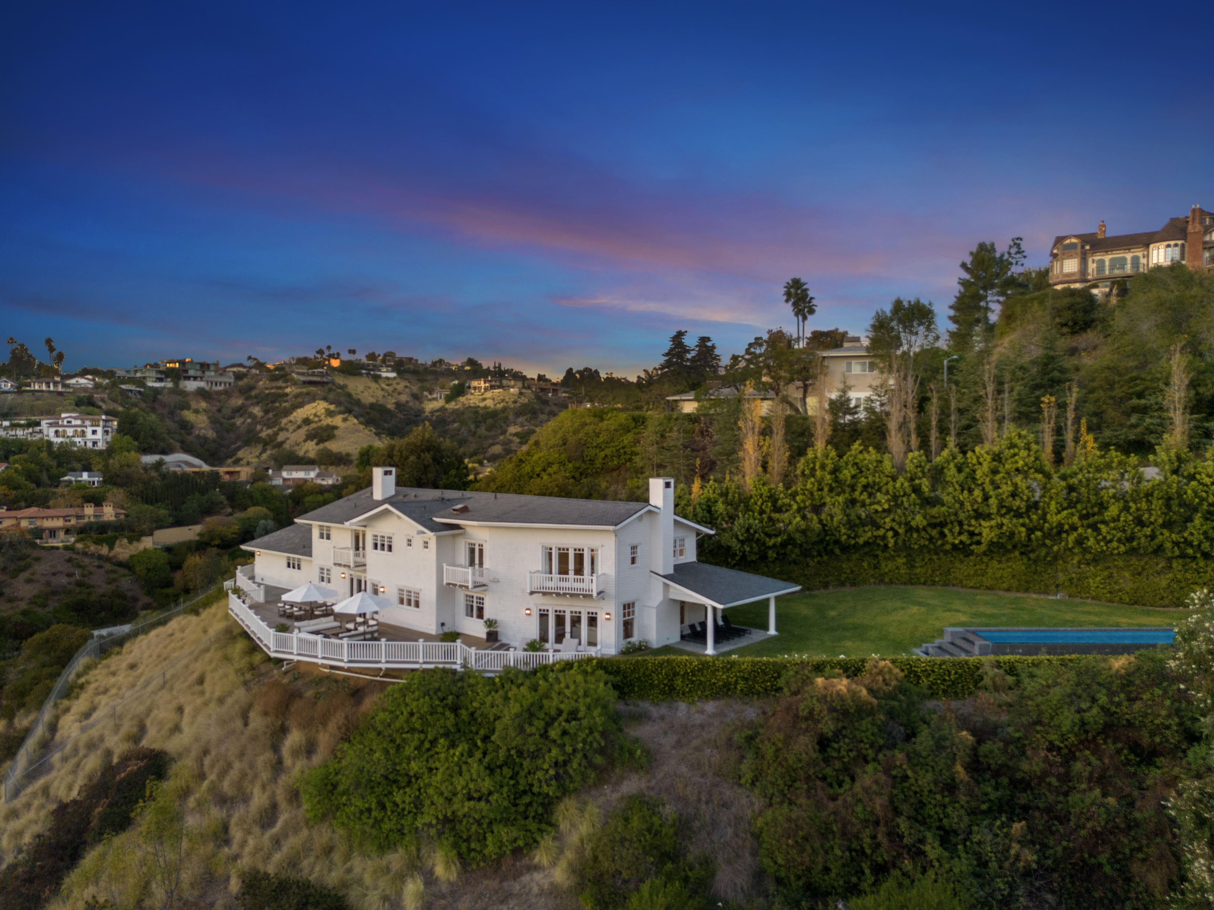 Casa del Cielo Bel Air: Stunning Luxury Villa with Infinity Pool in Bel Air