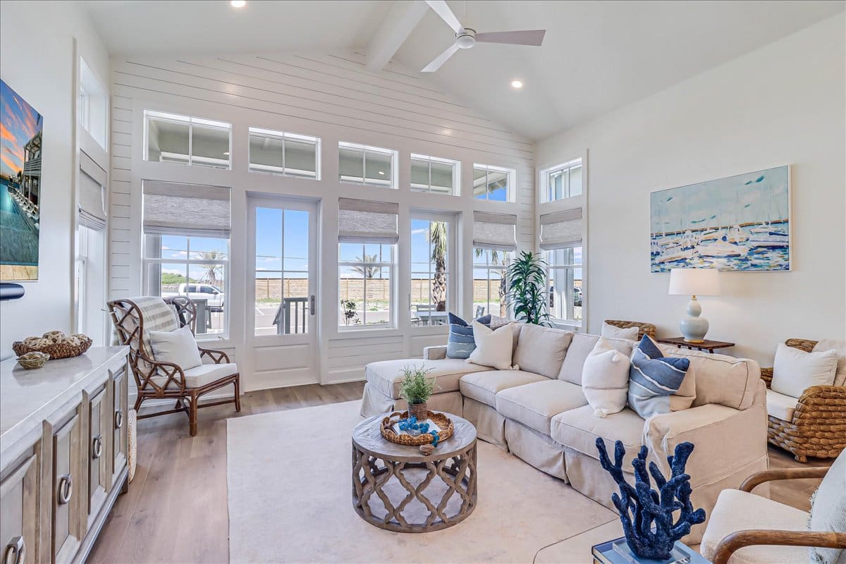 Casa del Mar Azul Texas 12: Stunning 4-Bedroom Villa with Swimming Pool, Nueces County