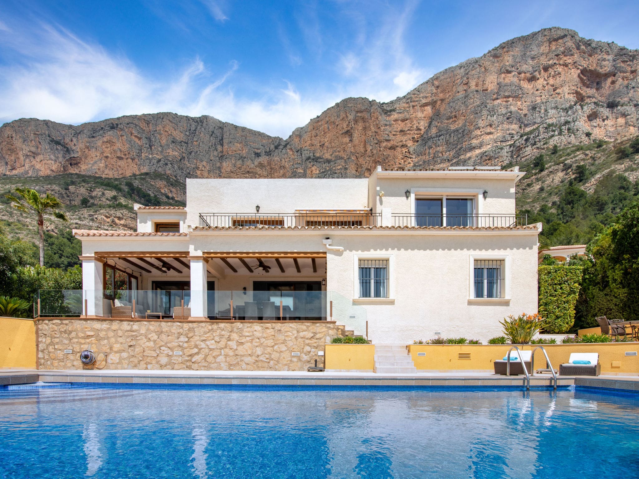 Casa Duanes Jávea: Luxury 4-Bedroom Villa with Private Pool and Mountain Views in Costa Blanca Spain