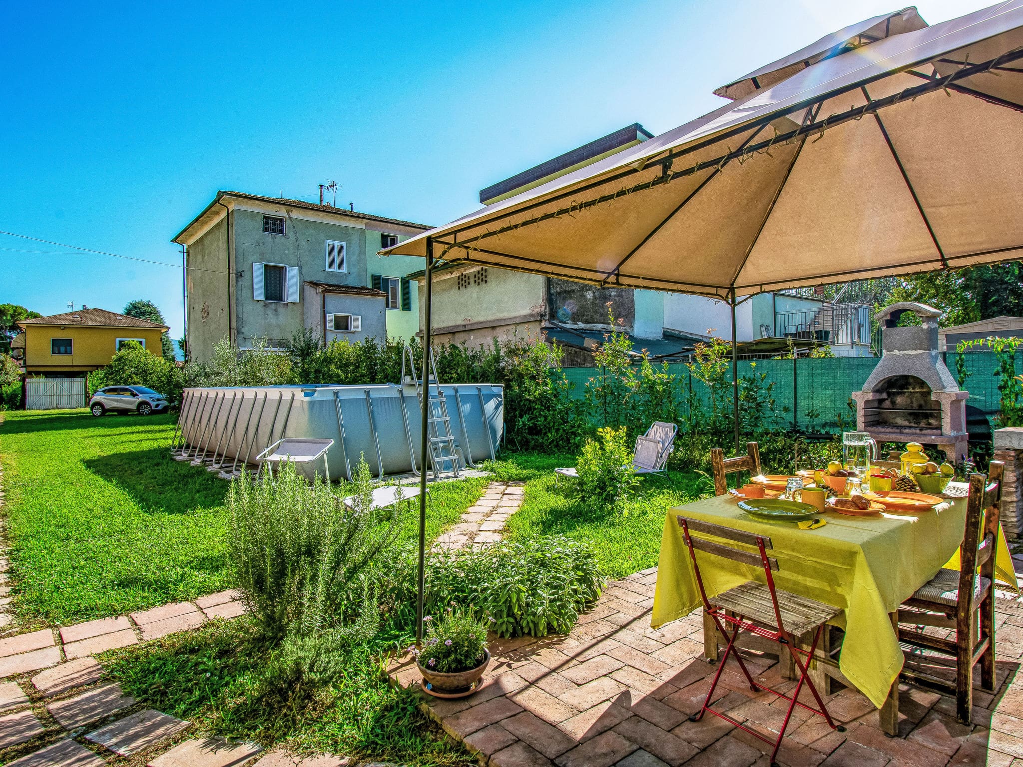 Casa Elisa Lucca: Modern 2-Bedroom Holiday Villa with Private Pool and Garden near Historic City Centre