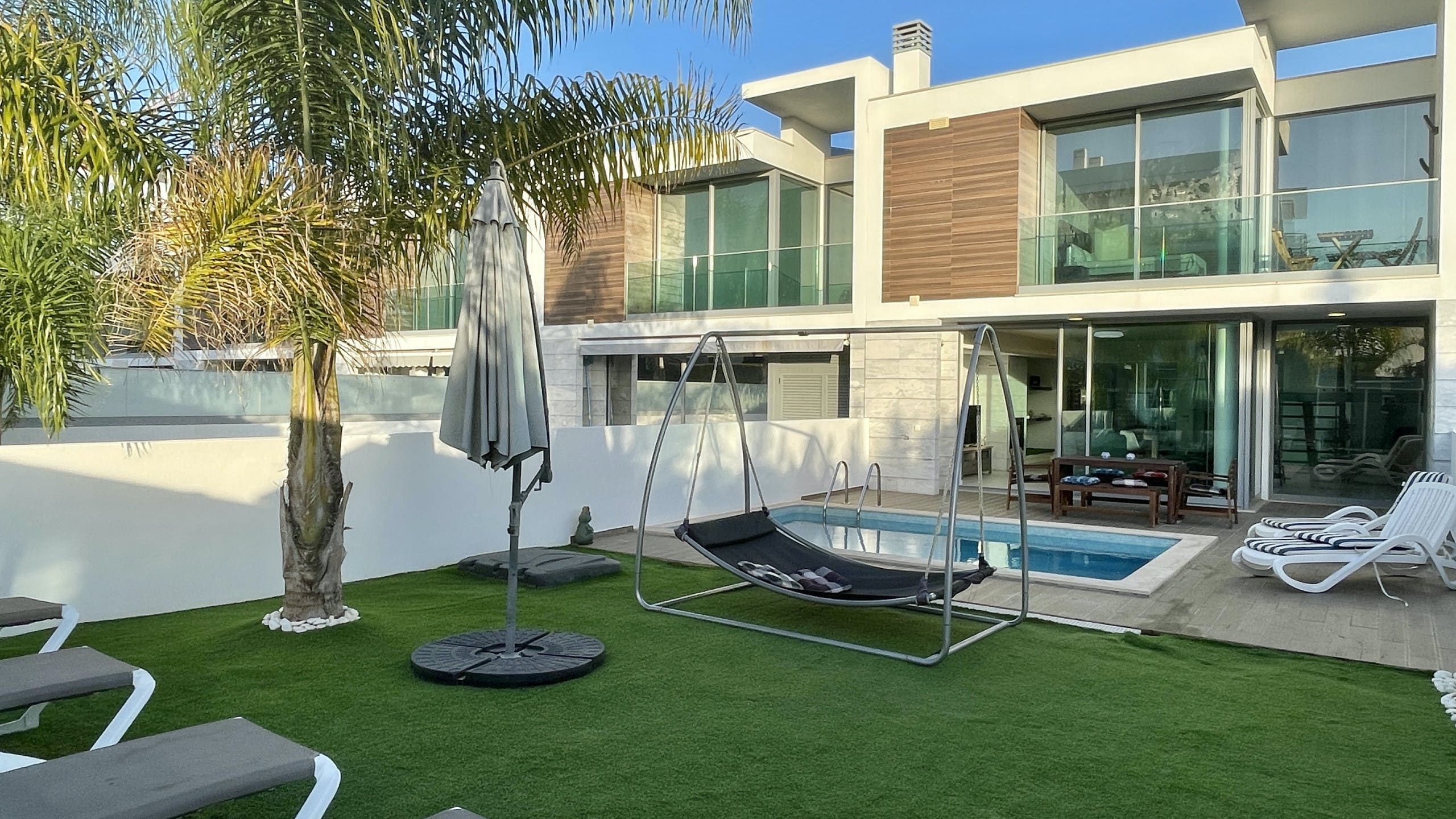 Casa Esteva Albufeira: Spacious 3-Bedroom Apartment with Seaview, Albufeira