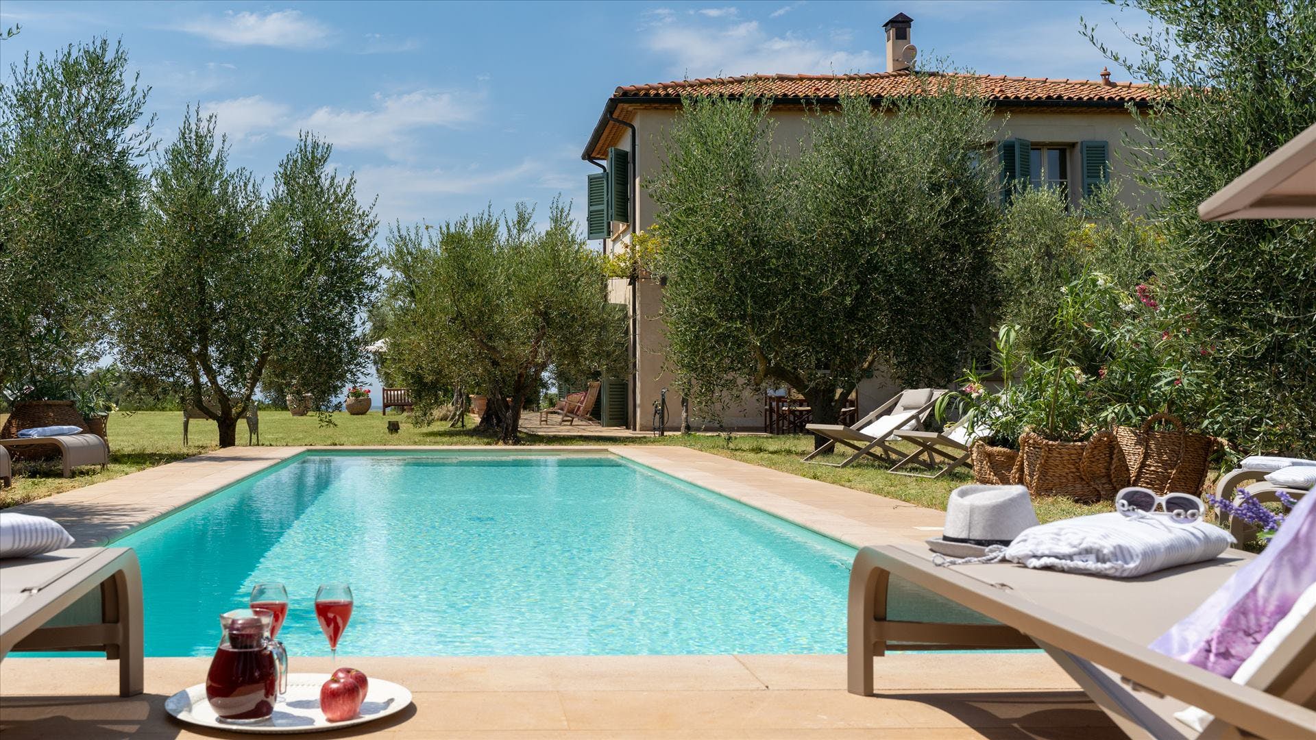 Casa Etrusca Bibbona: Elegant 5-Bedroom Apartment with Seaviews and Pool, Tuscany
