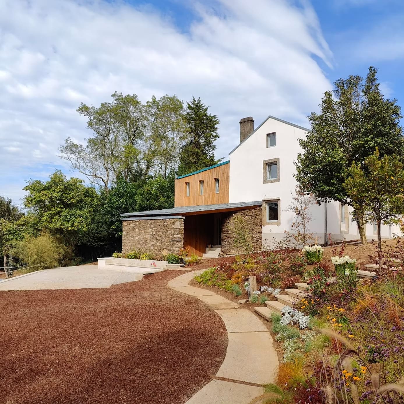 Casa Eume A Coruña: Spacious 4-Bedroom Apartment with Infinity Pool, A Coruña