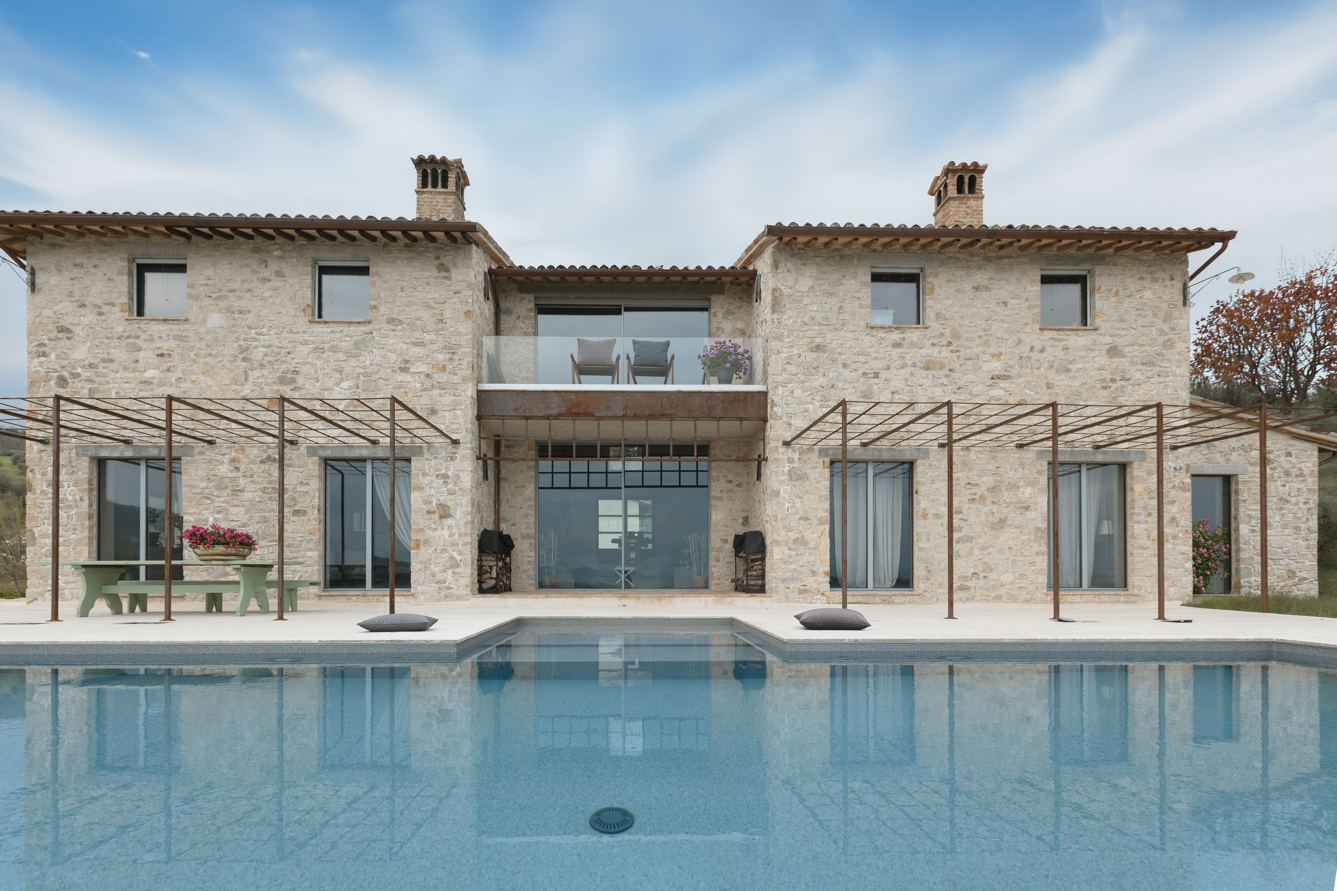 Casa Faggio Todi: Spacious 5-Bedroom Apartment with Infinity Pool, Umbria